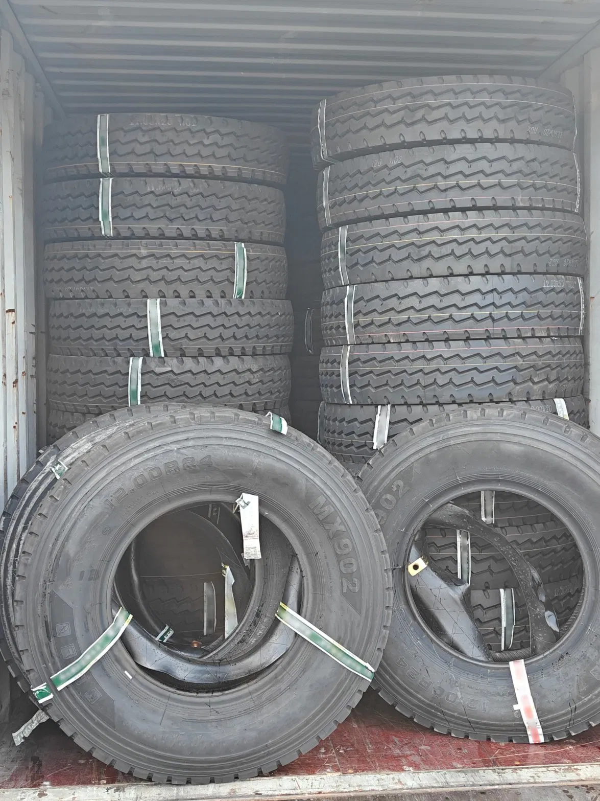 Manufacturer for Radial TBR Truck Tyre and High Mileage Bus Tire with Advanced Compound in 295/80r22.5 315/80r22.5 12r22.5.