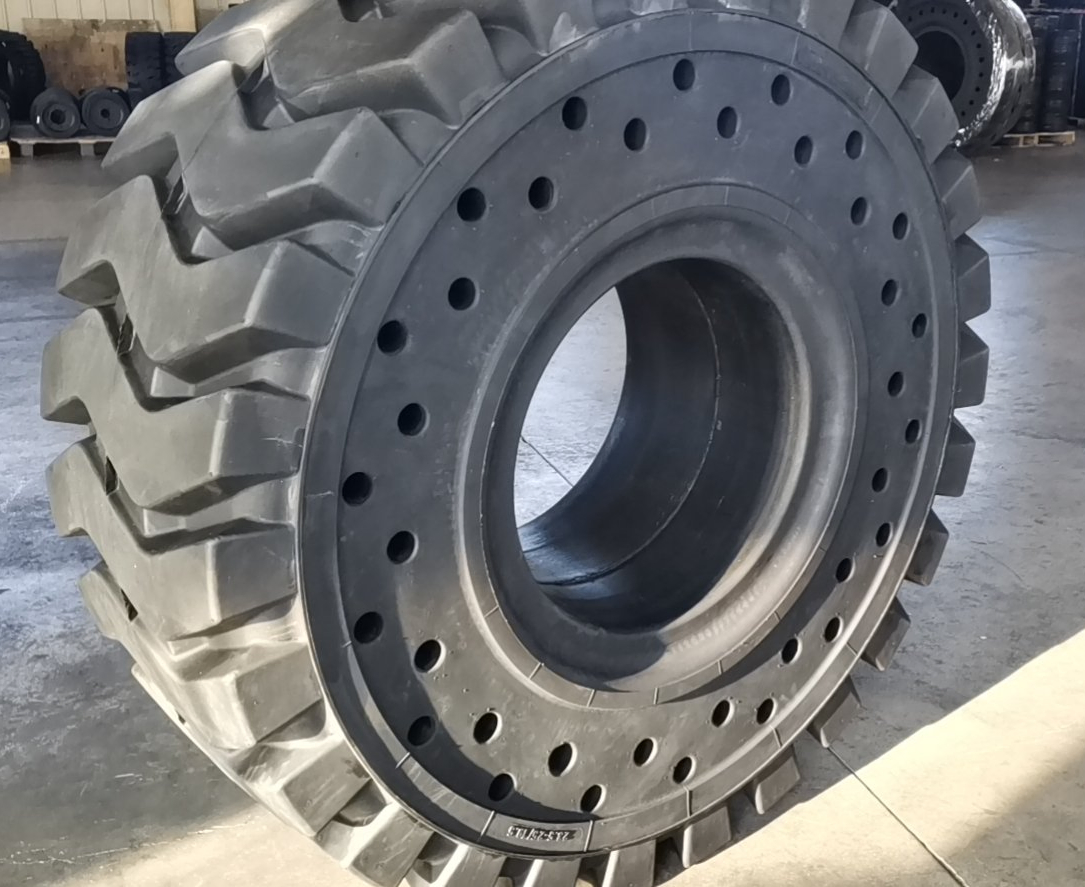 off Road Earthmover Heavy Duty Tyre 26.5-25 Loader/Dozer Solid Rubber Tyre/Tire