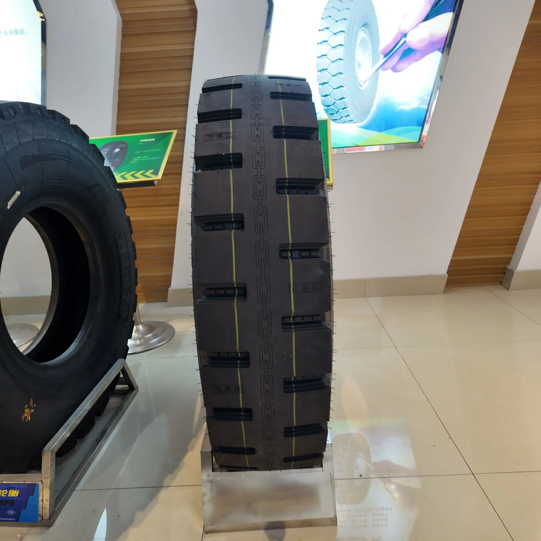 Low Profile Radial Tyre for Modern Trucks
