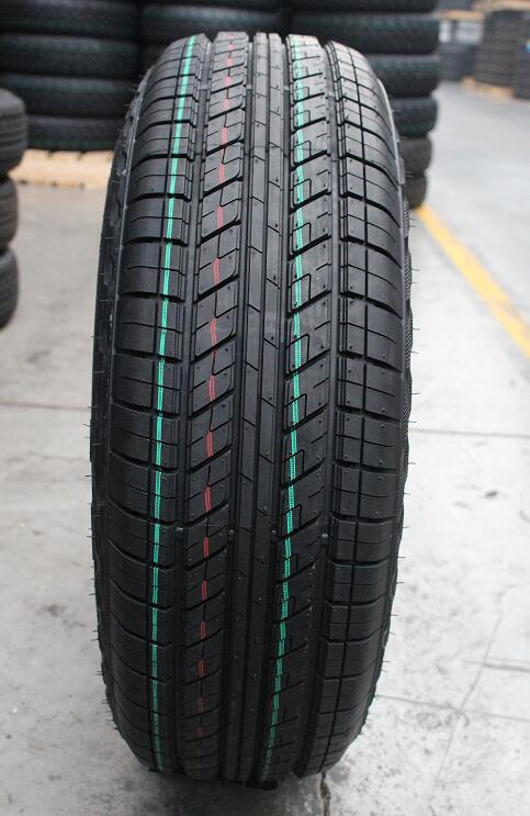 Chine Factory Competitive Price Cheap PCR Passenger Car Taxi HP UHP Low Pressure Low Profile Tires 255/55r19