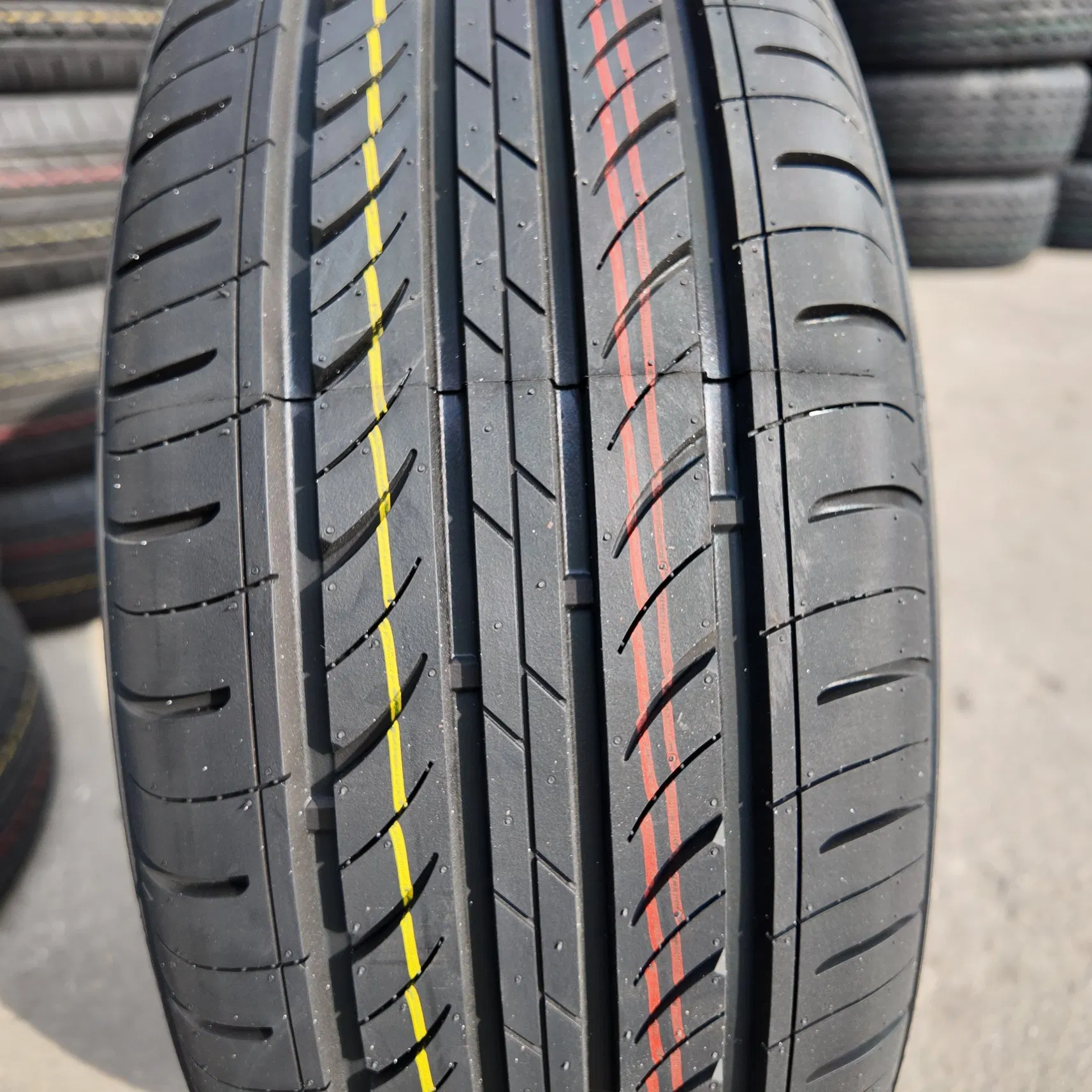 Smooth-Touring passenger car tyre for vacation travel