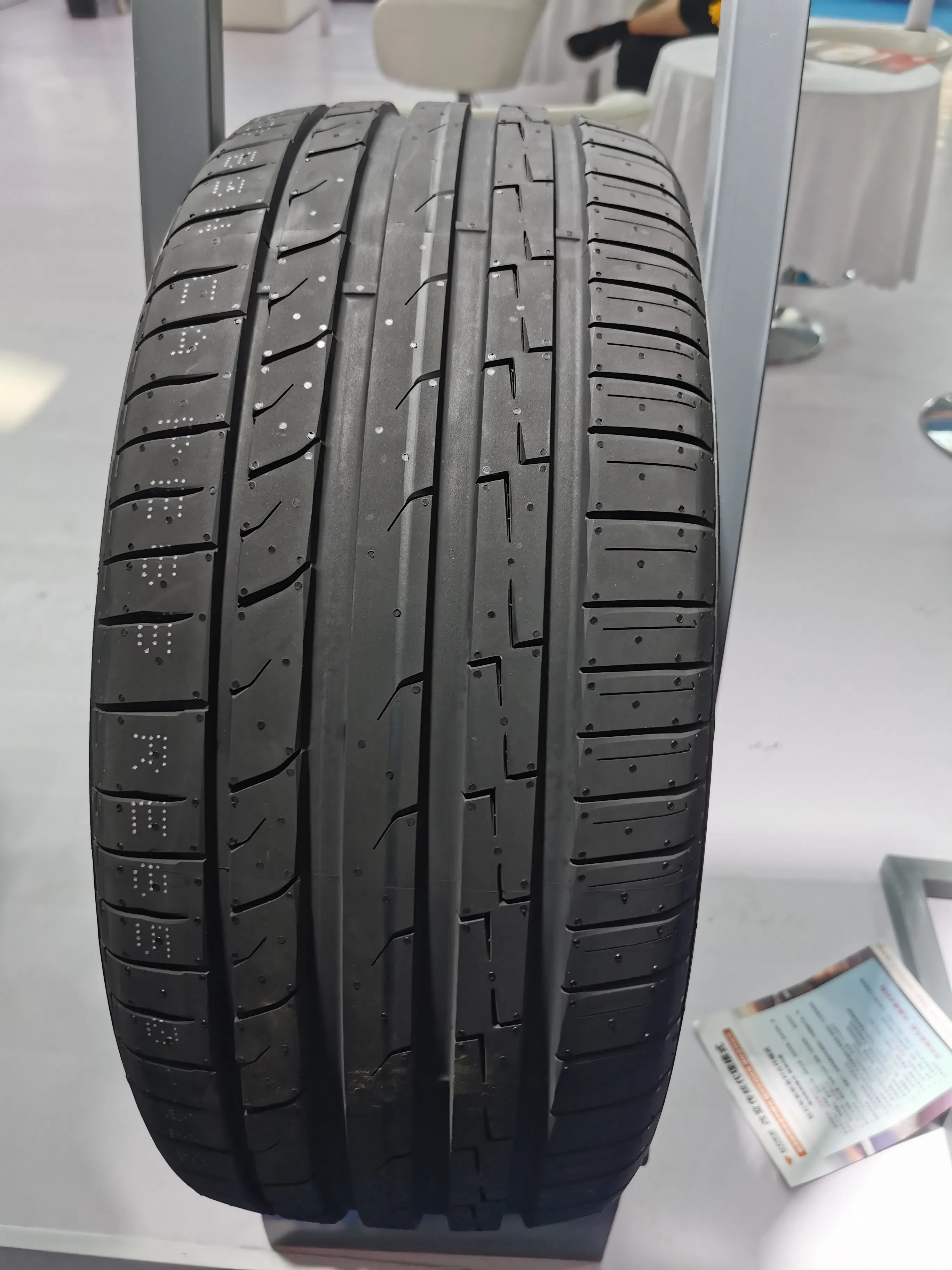 Low Prices Wholesale Manufacture R12 R13 R14 R15 R16 R17 R18 PCR Passenger Car Tires