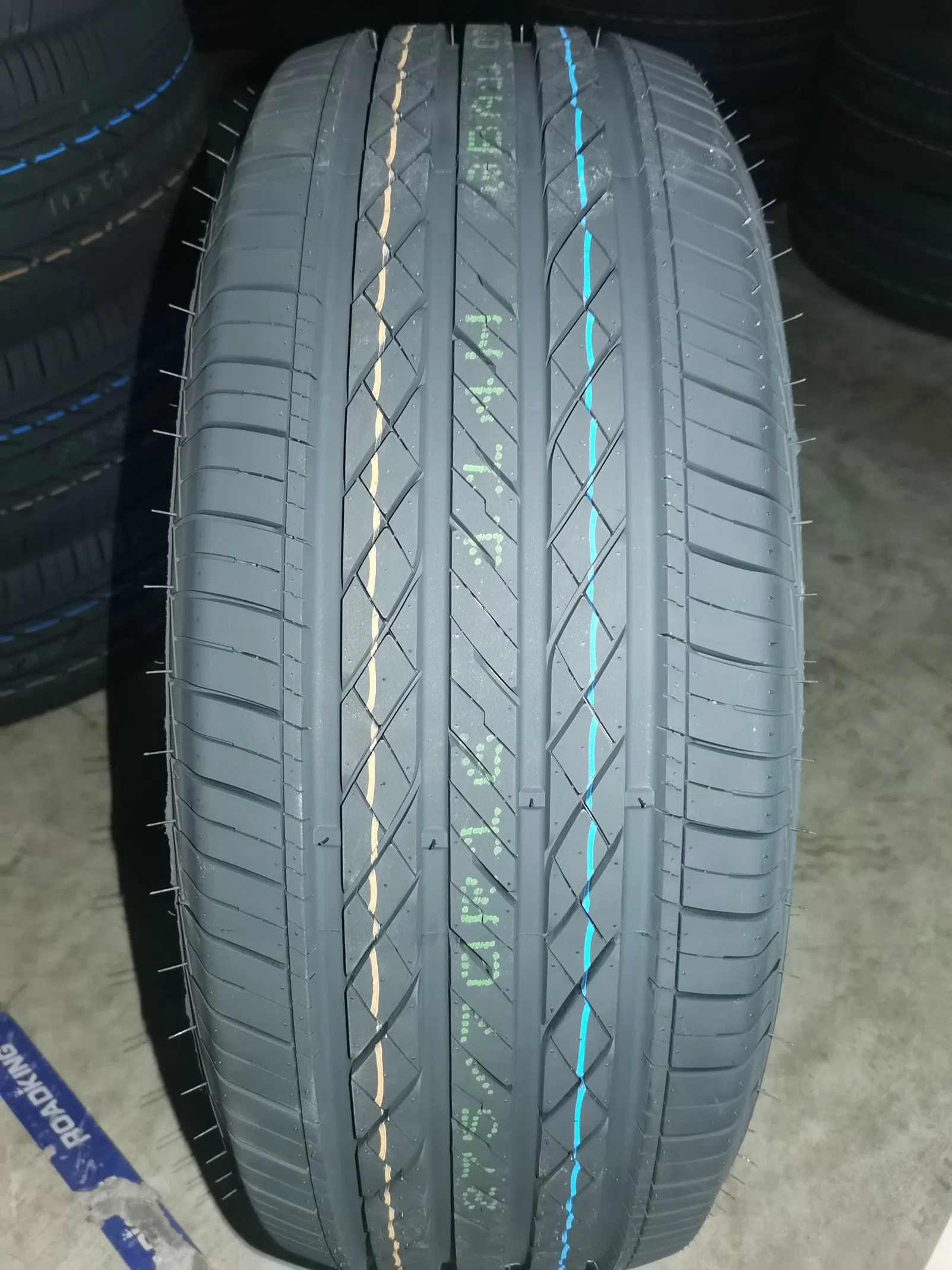 16-20 Inch Touring Car Tires Taxi Range 130, 000 Kms Mileage Habilead Aplus Zextour Brand 165/70r13 175/65r14 235/75r15 235/70r16 235/65r17 PCR Tyre for Cars