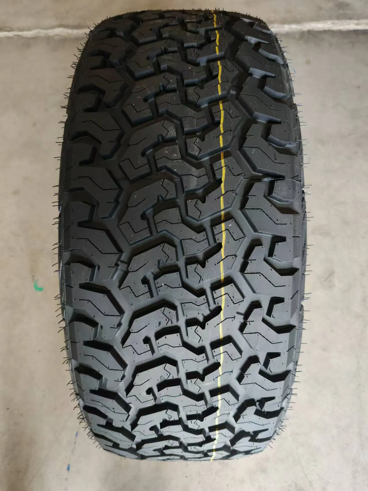 China Factory Radial 4X4 Winter at All Season Cheap Tyre/Tires 15"16"17"18"19"20"21"22