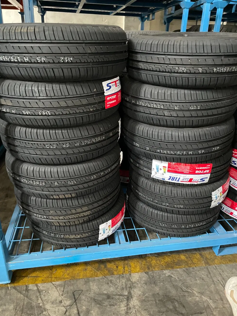 Sportrak Economy PCR Winter Car Tyre UHP/Van/SUV/4X4/at/Mt Tyre 175/70/13 175/65/14 205/70/15 195/50/16 195/65/15 205/55/16 New China Passenger Car Tires