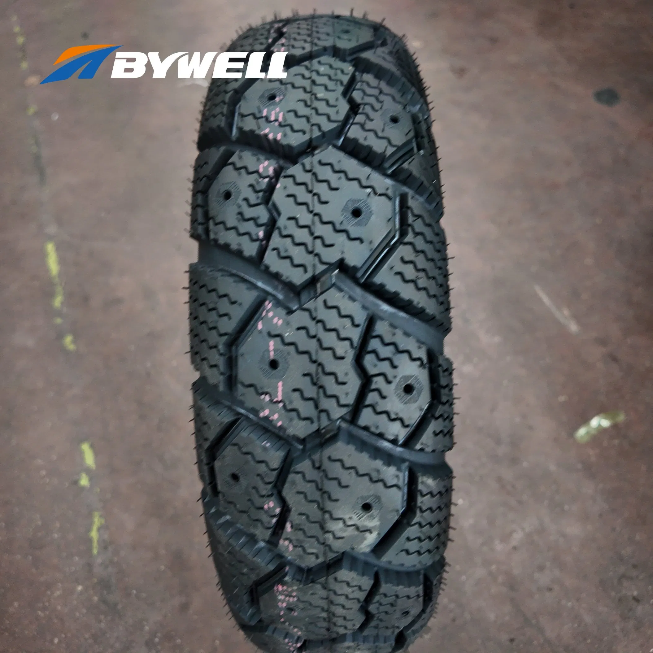 Street-Legal Racing Motorcycle Tyre for Performance Fans