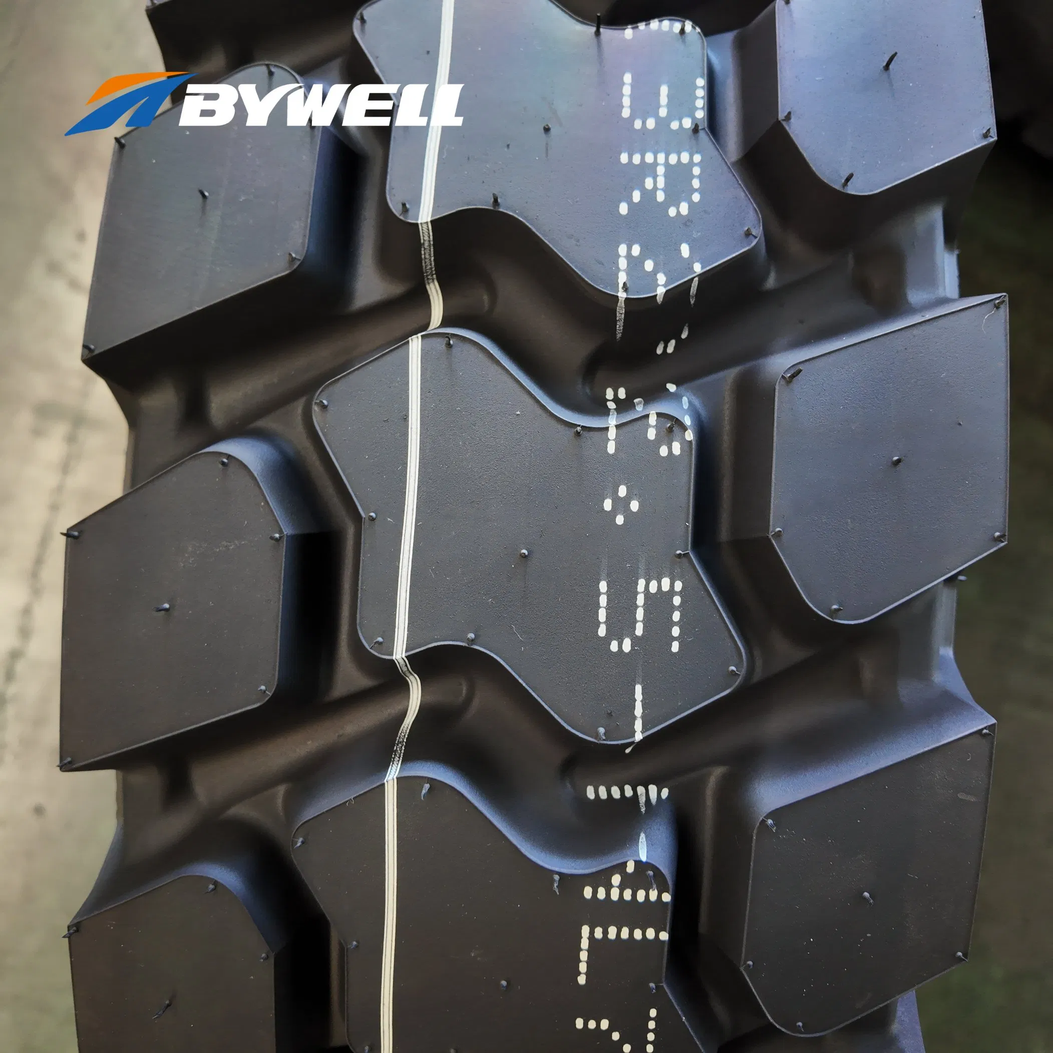 Low Profile Truck Tyre for Modern Trucks