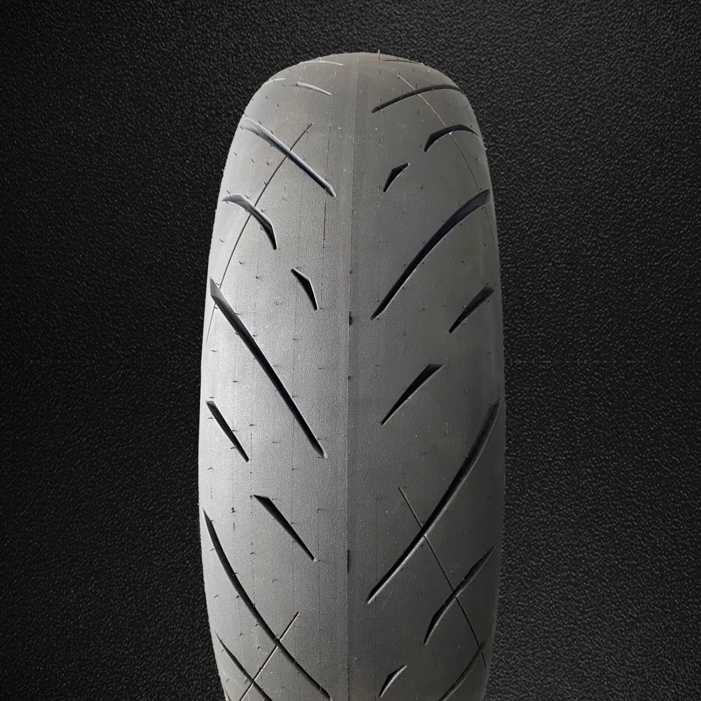 Super Soft Tyre Motorcycle off-Road Tire GM-R1 Tubeless Motorbike Tire Support Customization