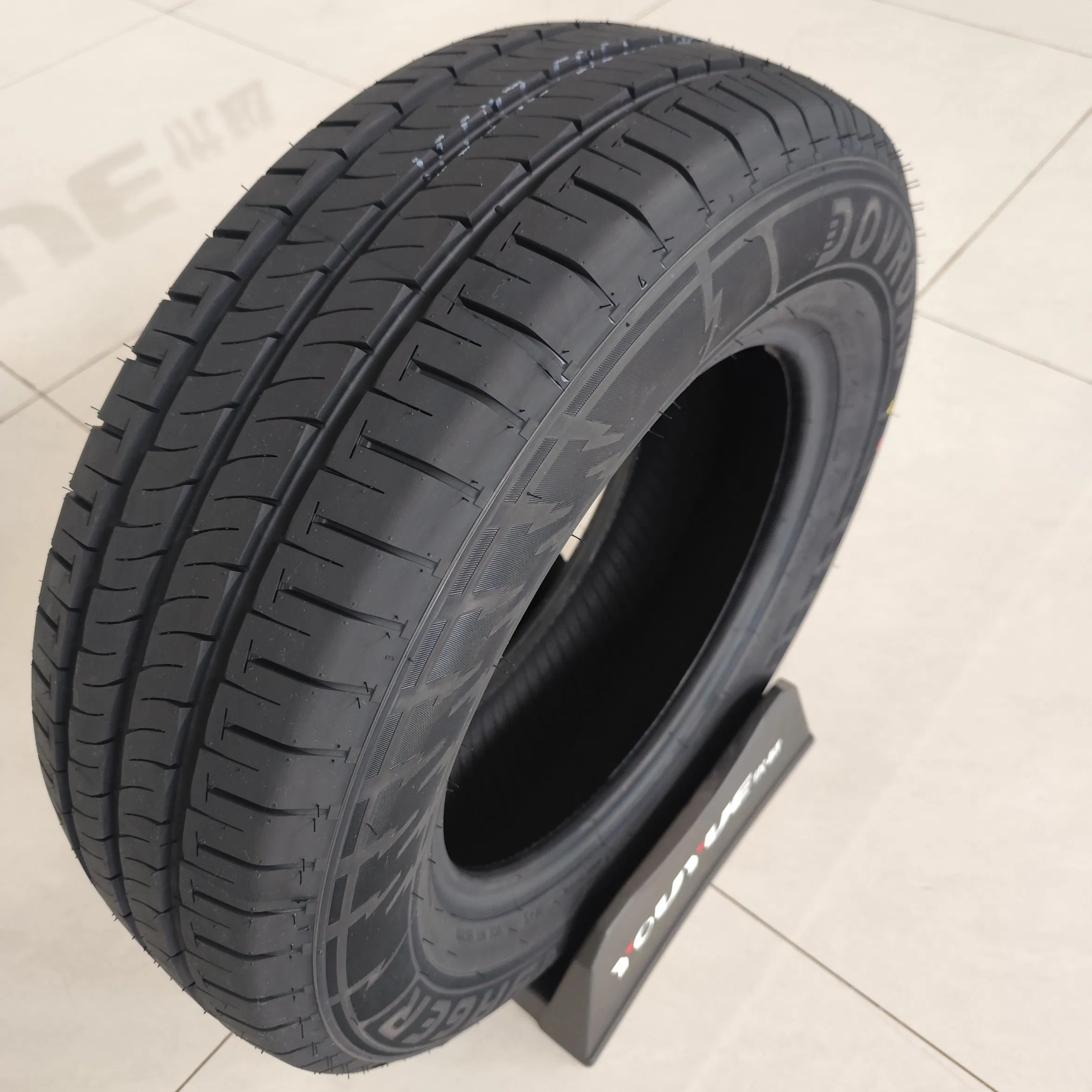 Dovroad Lykeen Zelda/Passenger Car Tire/Y905 Truck Tire/High Mileage/Low Noise/ Premium &amp; Durable Light Truck/Van Radial The High-Strength Structure Can Adapt