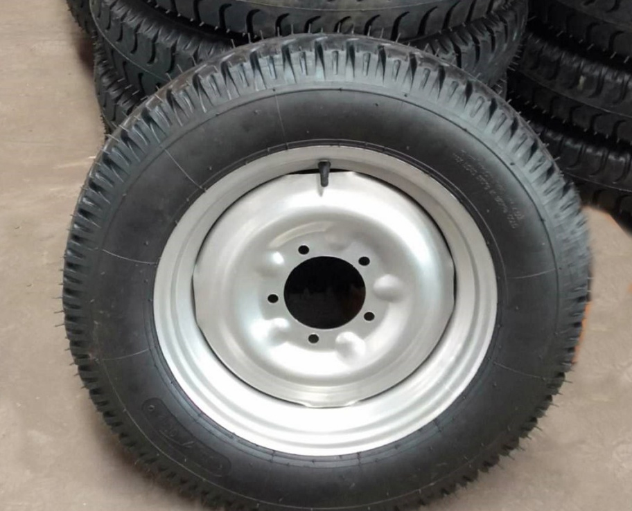 Fuel-Efficient Natural Special Formula Design Tractor Tyre with CCC