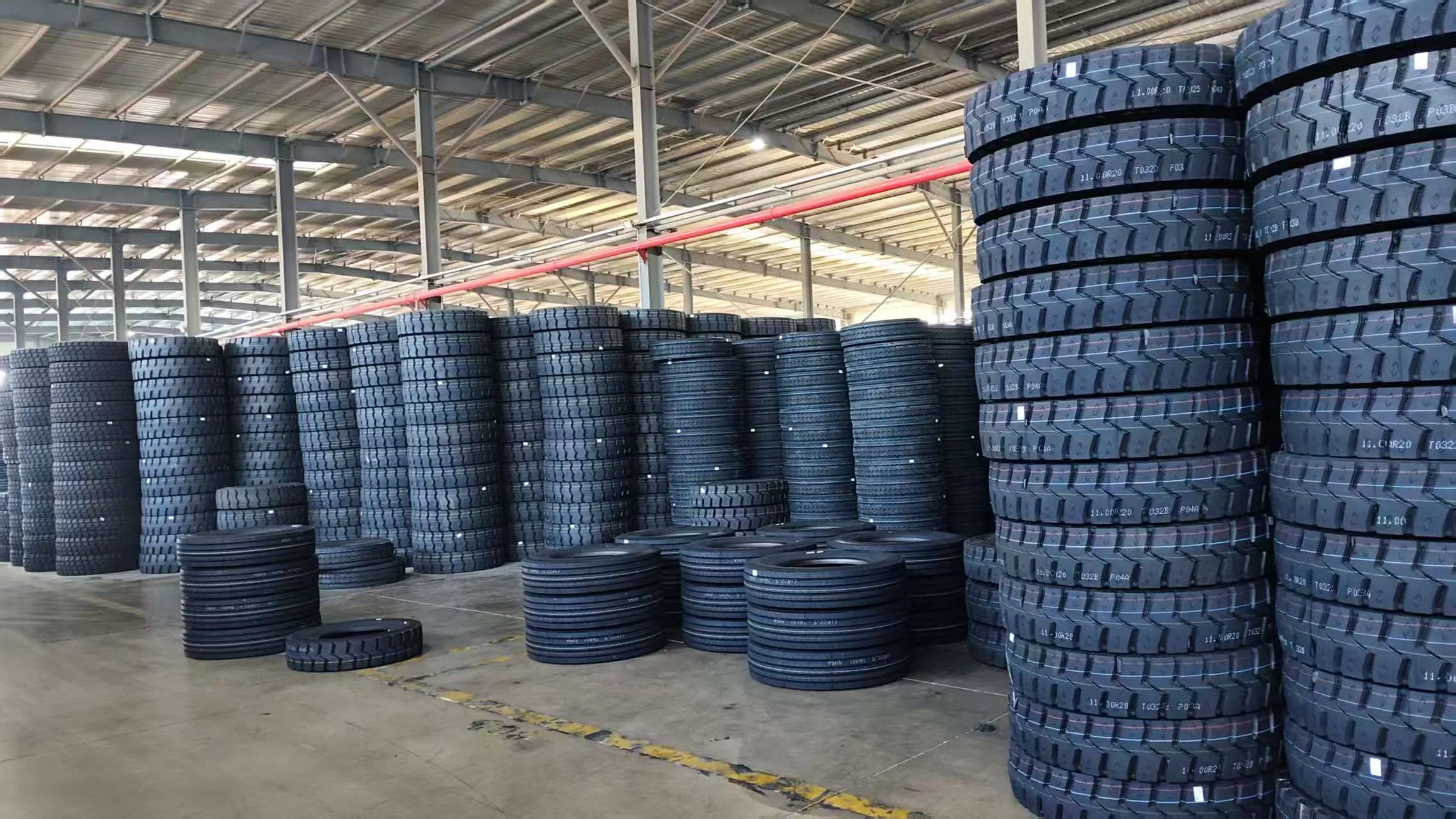High-Performance 295/80r22.5 Rd118 Truck Tyre for Heavy Loads Truck Tire China Factory Price Heavy Duty All Steel Radial TBR Truck Tire and Bus Tyre