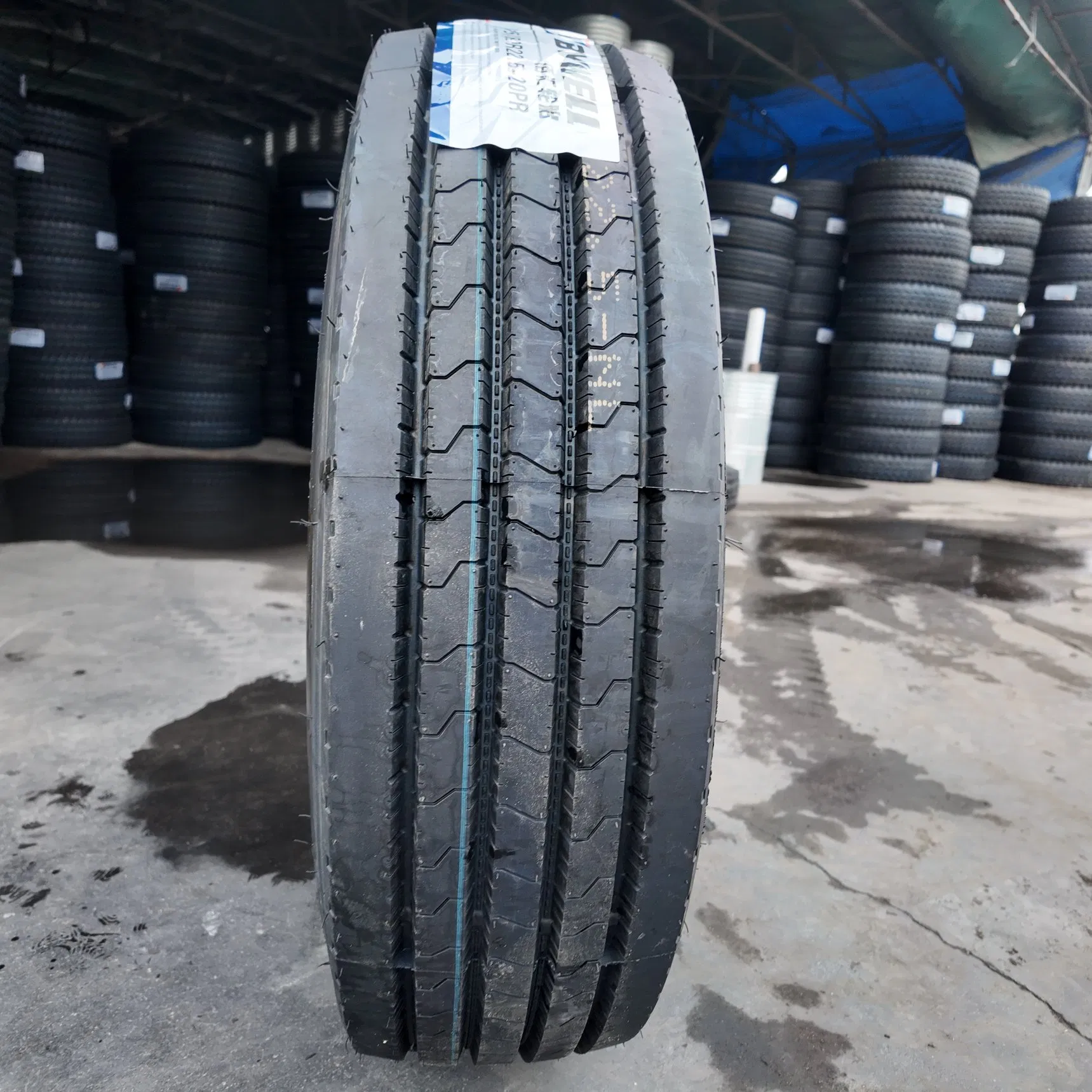Low-Profile Bus Tyre for Special Coaches with ISO9001