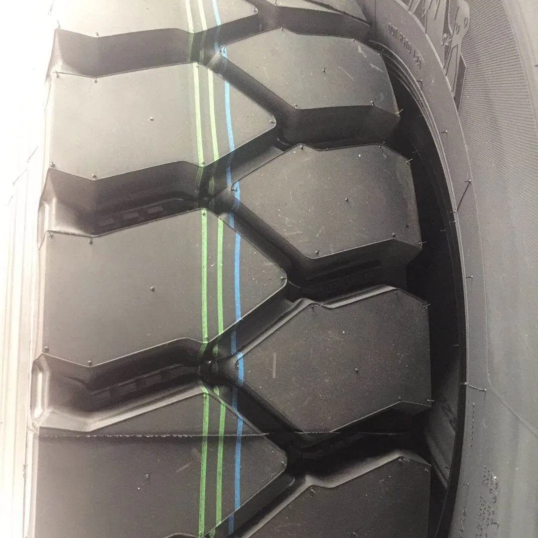 Gladstone Brand Truck Tyre 13r22.5 Gt831 Heavy Duty Tires Low Price Tubeless Tire Hot Sale in Cameroun Can Apply Certificate Mix Load with Passenger Car Tyre