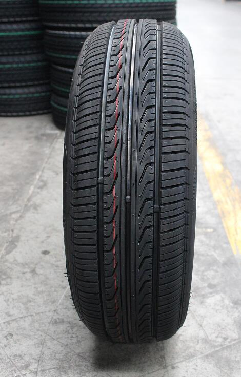 Chine Factory Competitive Price Cheap PCR Passenger Car Taxi HP UHP Low Pressure Low Profile Tires 255/55r19