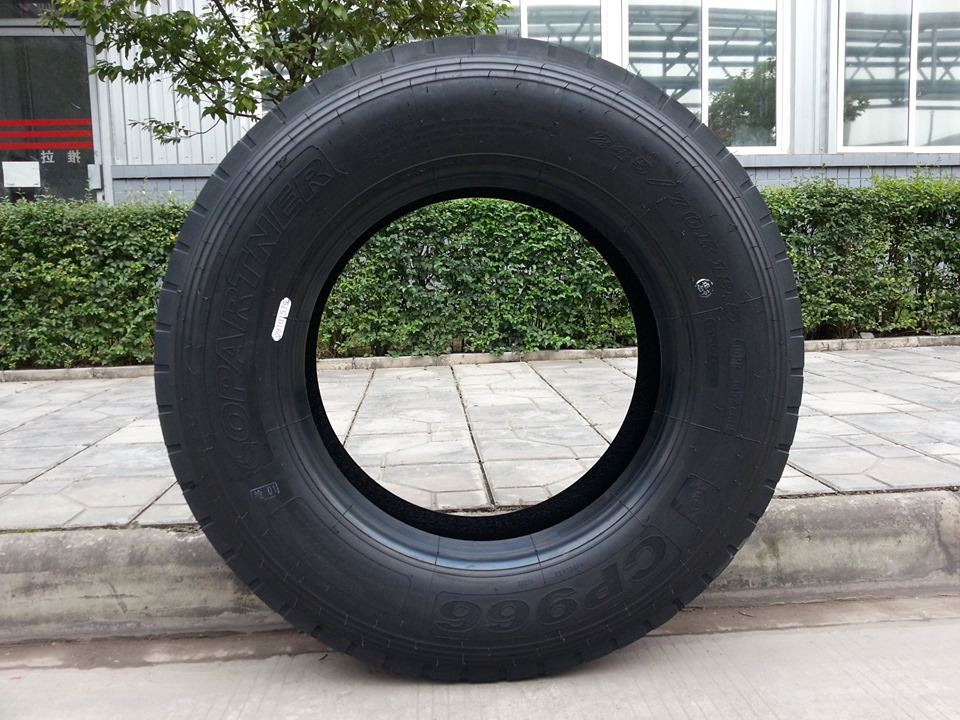 DOT/ECE Approved China Tyres Factory Wholesale All Steel Radial Heavy Duty Dump Truck Tires, TBR Tyre, Low Profile Bus Trailer Tire 245/70r19.5 265/70r19.5