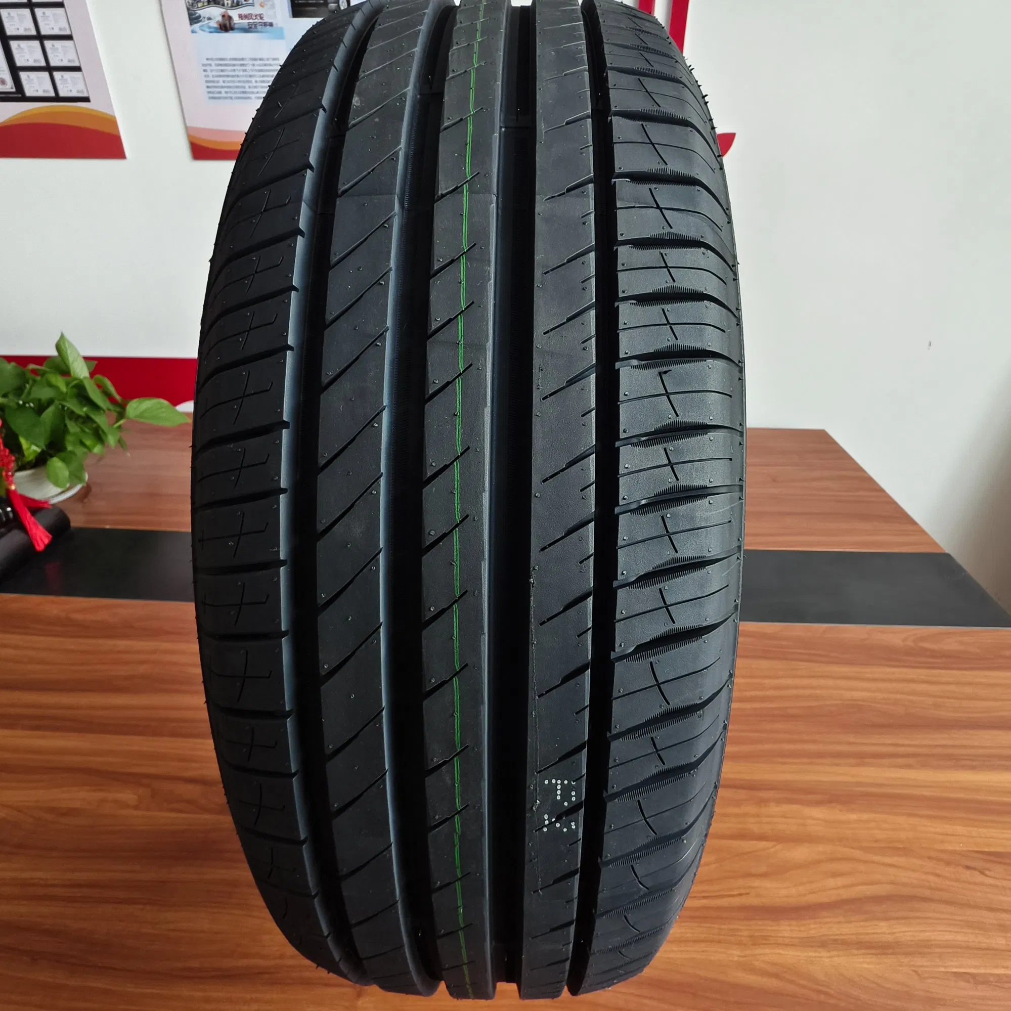 Passenger Car Factory Price PCR Tyres, All-Season/Winter/Summer Snow Tyres, Puncture-Resistant Self-Repairing. 245 40r18 High-Performance Tyres, Wear-Resistant