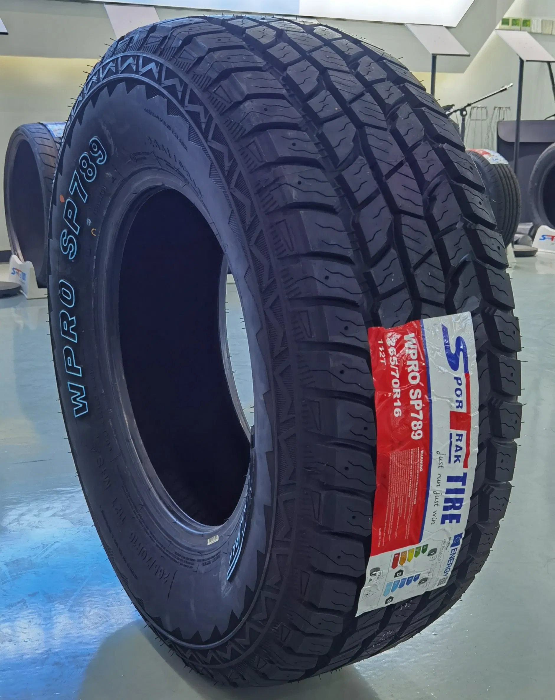 Sportrak Economy PCR Winter Car Tyre UHP/Van/SUV/4X4/at/Mt Tyre 175/70/13 175/65/14 205/70/15 195/50/16 195/65/15 205/55/16 New China Car Tires