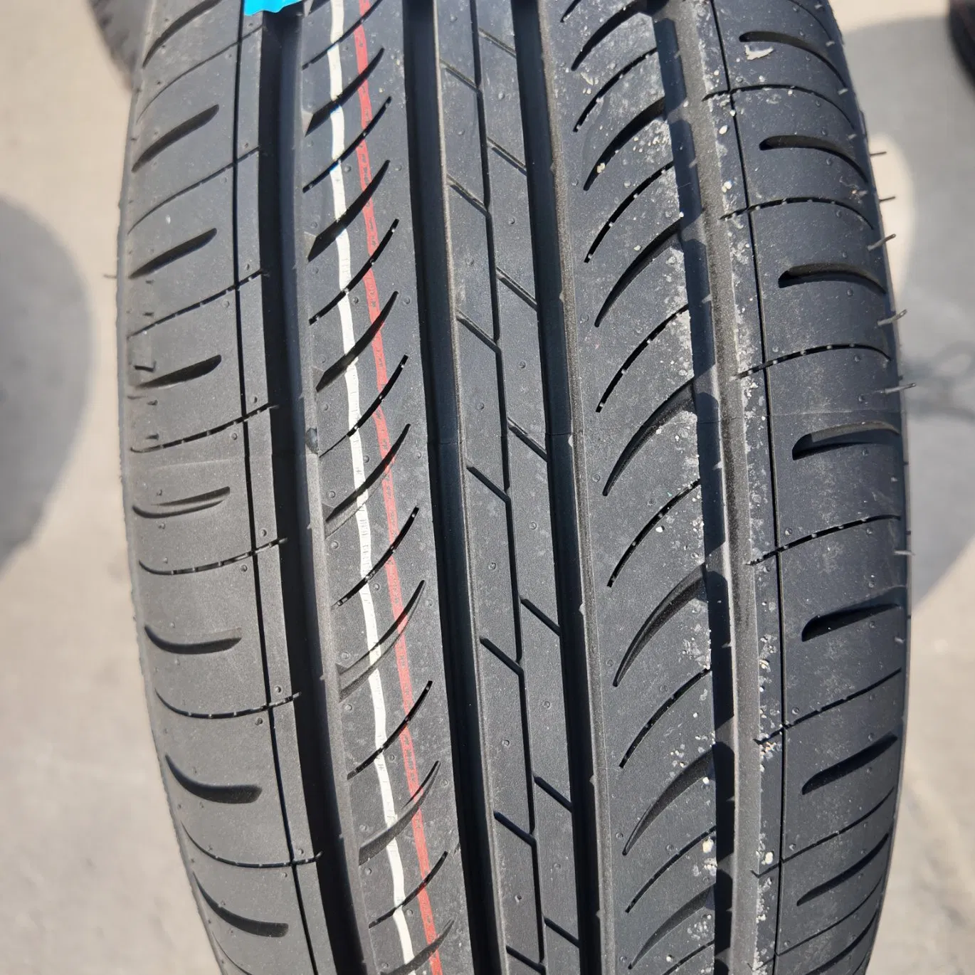 Smooth-Touring passenger car tyre for vacation travel