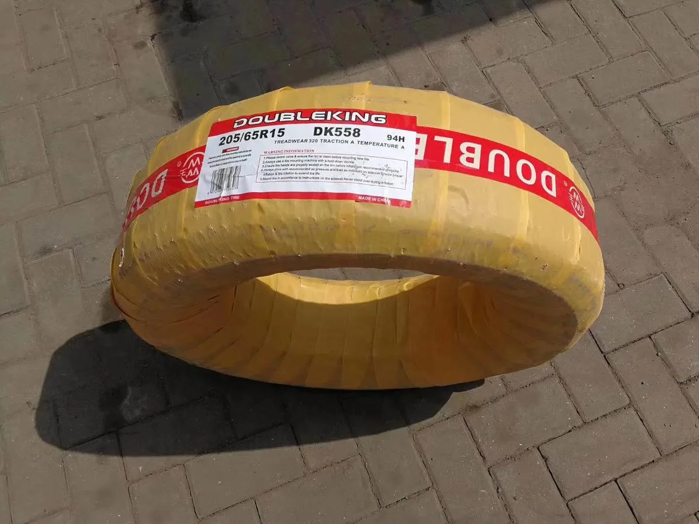 Wholesale Price Double King Doubleking Brand Tires Tyres 185r14 195r14 195r15 205r14 205r15 205r16 Tubeless Passenger Car Tyres Tires