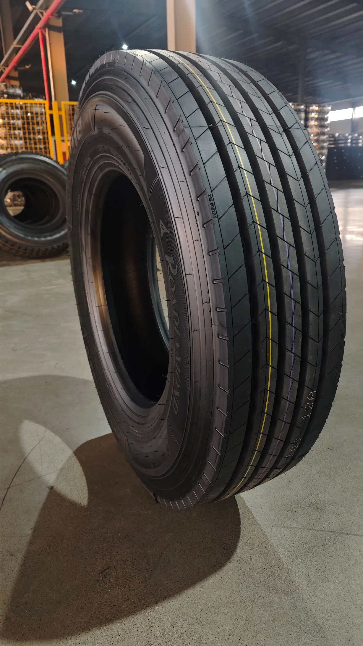 High-Performance 295/80r22.5 Rd118 Truck Tyre for Heavy Loads Truck Tire China Factory Price Heavy Duty All Steel Radial TBR Truck Tire and Bus Tyre