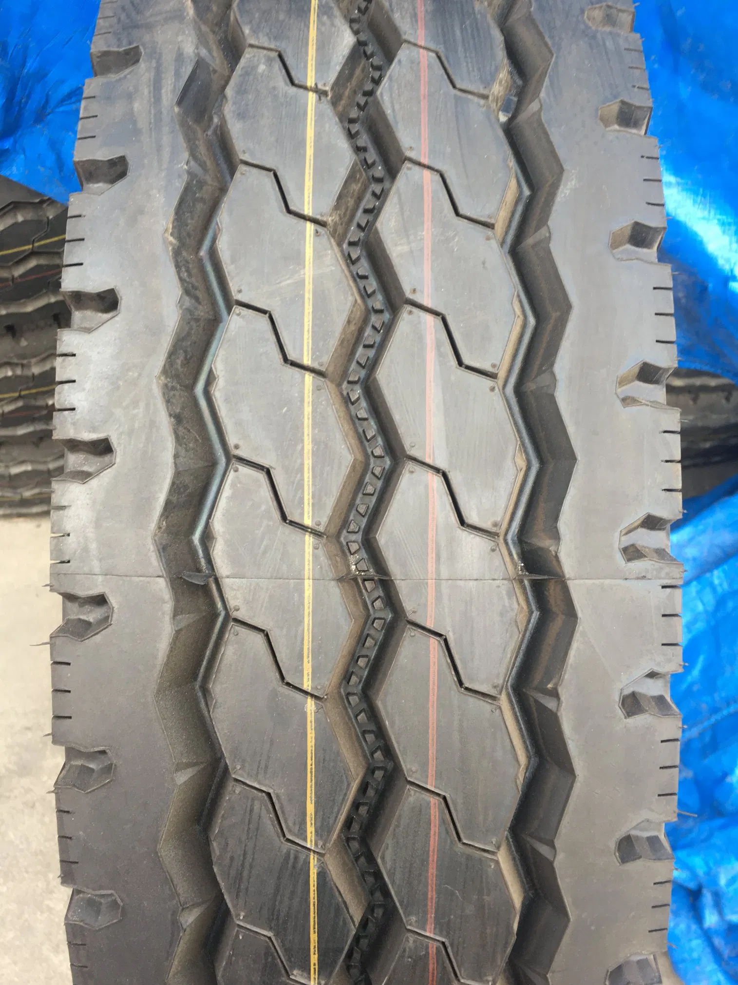 Constancy Brand Truck Tyres 11.00r20 Pattern 897 OEM Quality TBR Tires Commercial Vehicle Fuel-Efficient All-Steel Design Low MOQ