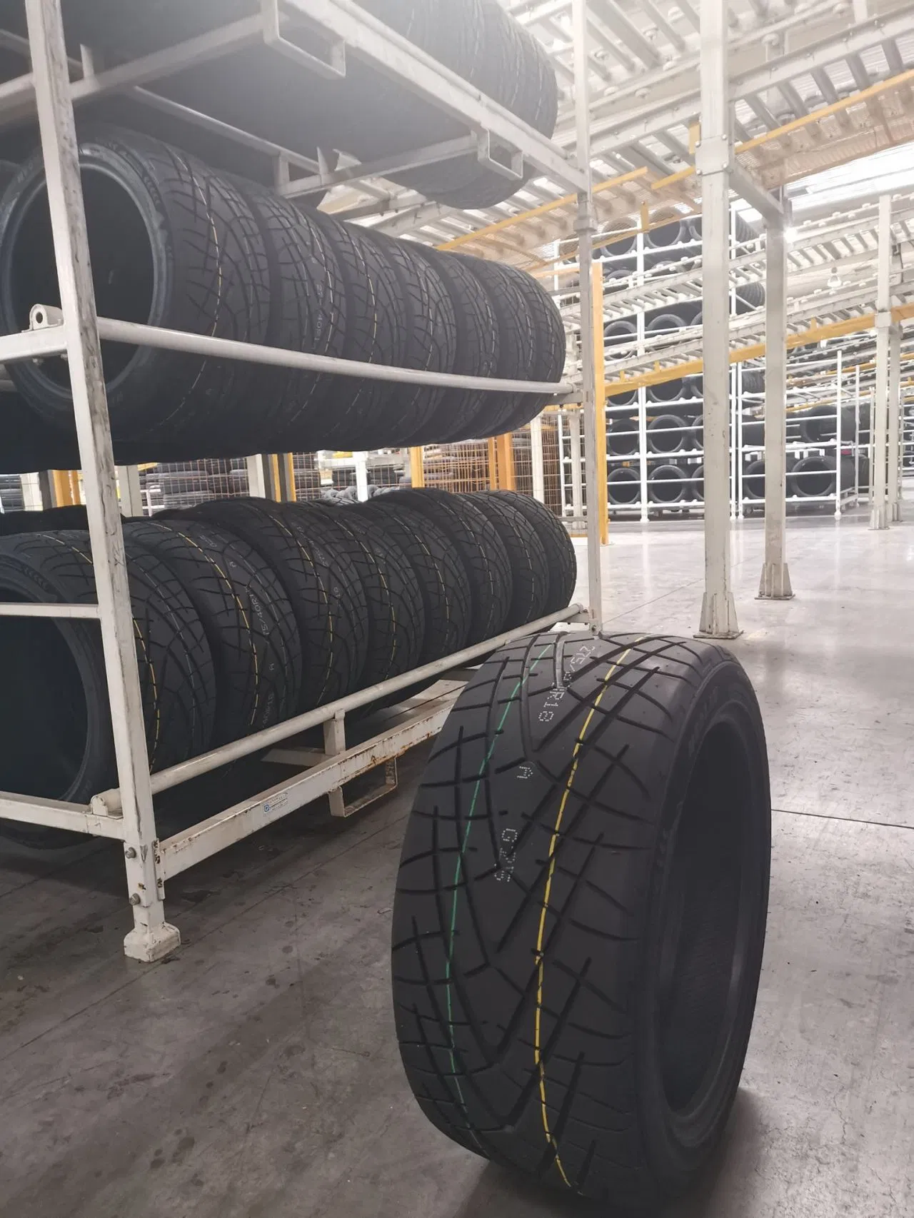 Ultra High Performance Tire Hill Climp Time Attack Drifting Racing Tire Street Racing Drag Racing Tires Duraturn Neolin Mozzo Xxr 245/40r18