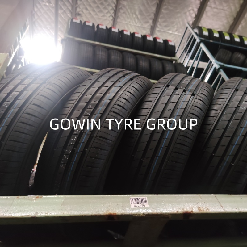 Factory Price PCR Tire Passenger Car Tyre Tire All Season Winter Summer Snow Tyre 12-32 Inch High Performance Tyre for Longer Mileage Radial 205/45r17