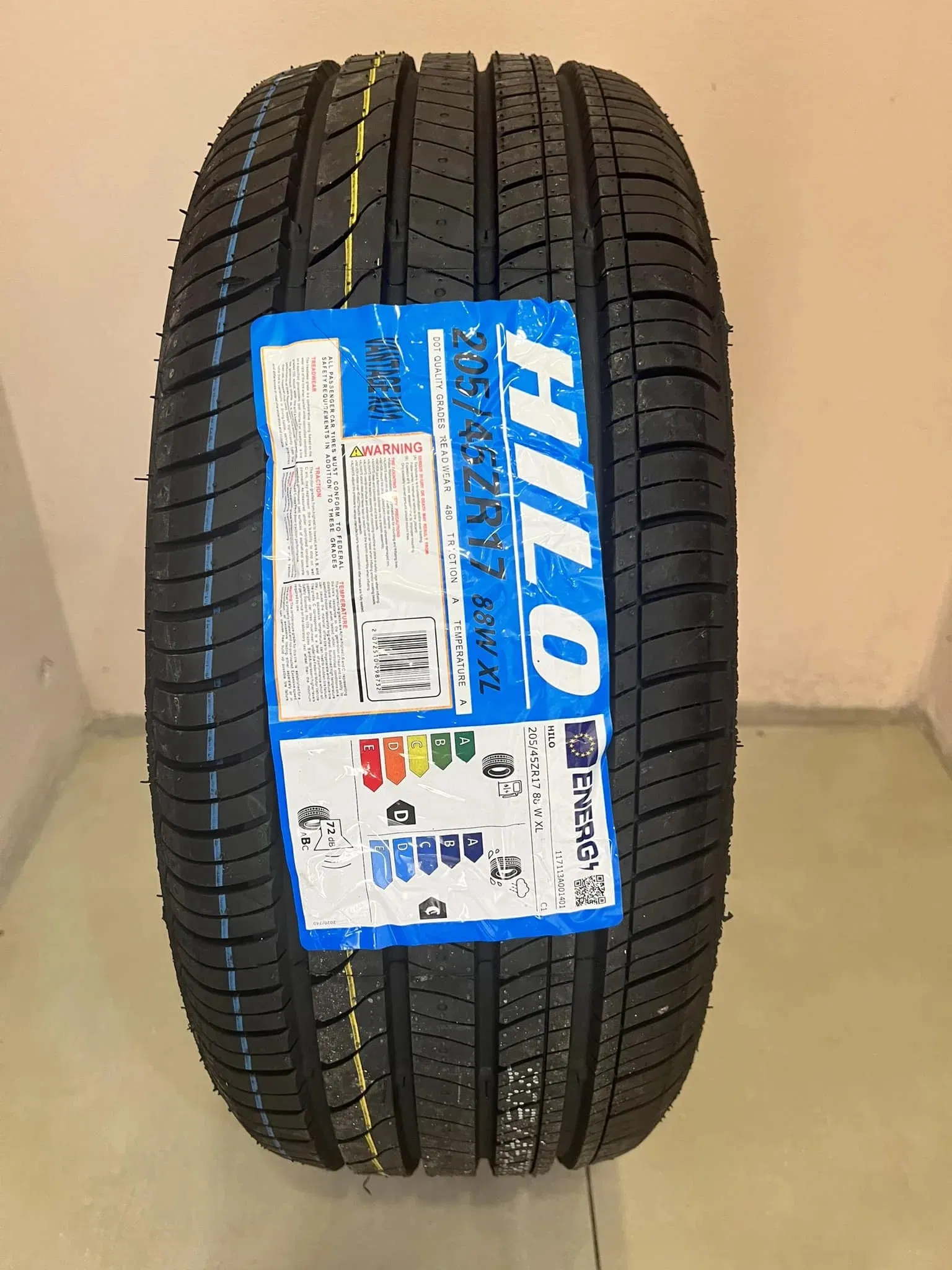 Brand Car Tires High Quality UHP PCR Summer Tire Winter Stud Less Studded Top Quality Warranty Tyre 215/45r16 215/40r17 215/55r18