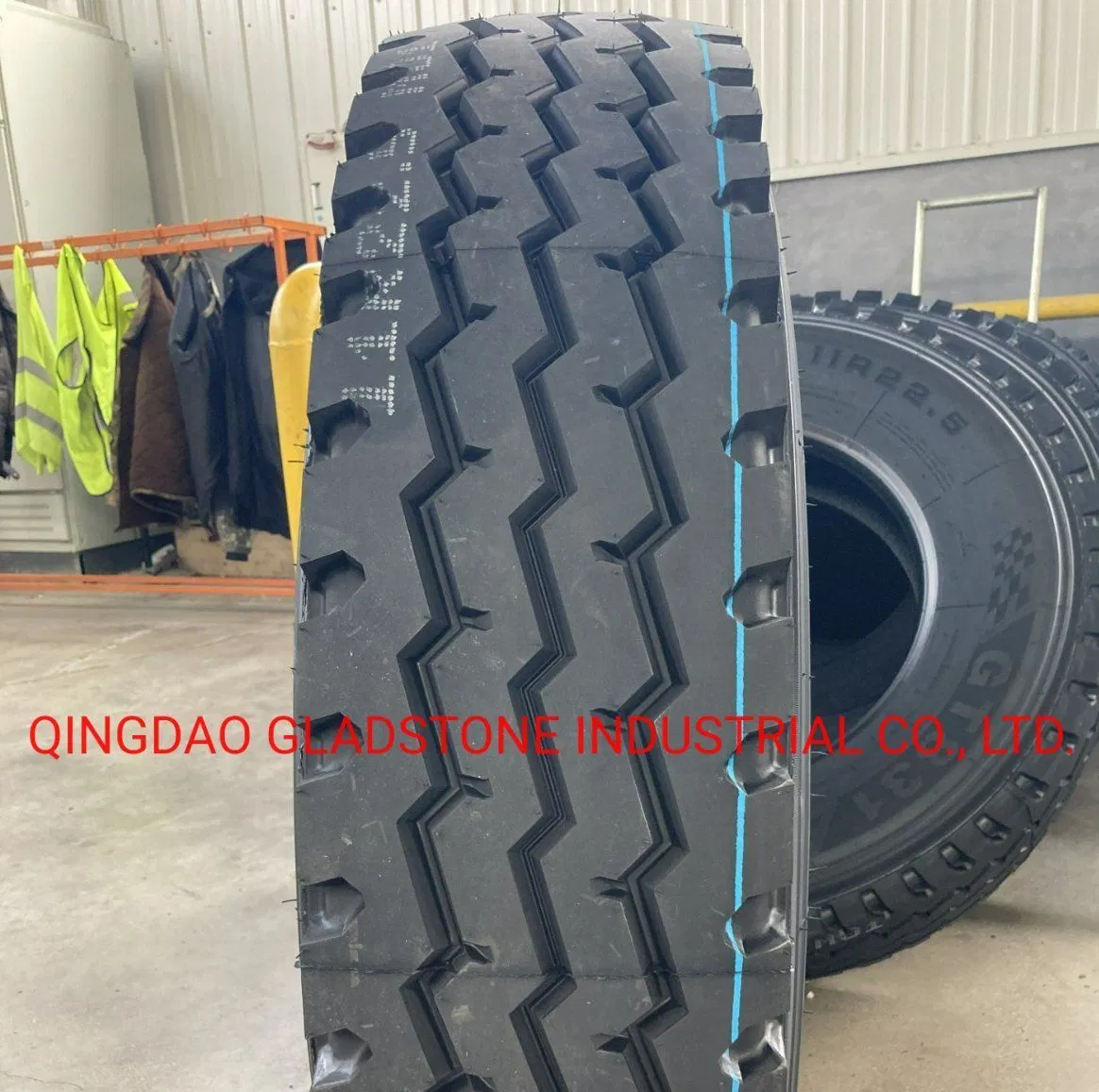 Gladstone Brand Truck Tyre 13r22.5 Gt831 Heavy Duty Tires Low Price Tubeless Tire Hot Sale in Cameroun Can Apply Certificate Mix Load with Passenger Car Tyre