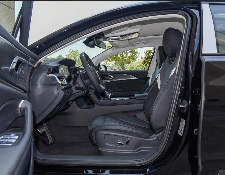Interior 3