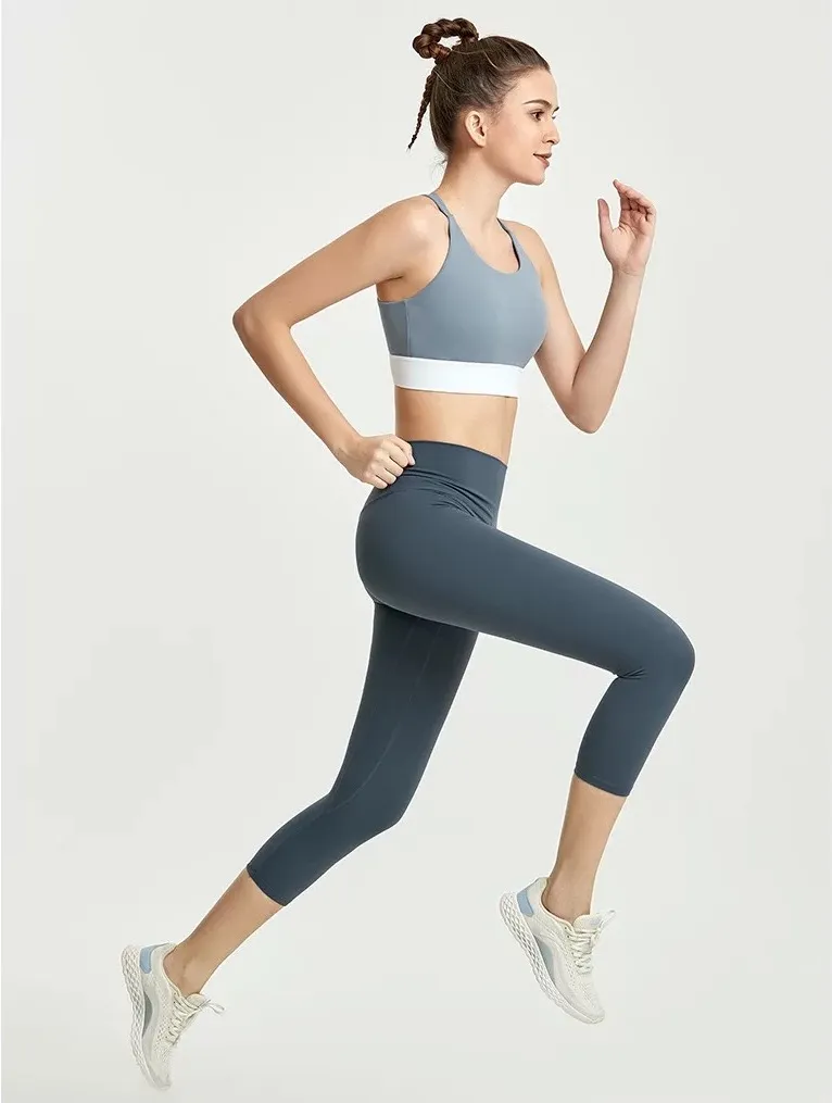 Capri Pants Product View