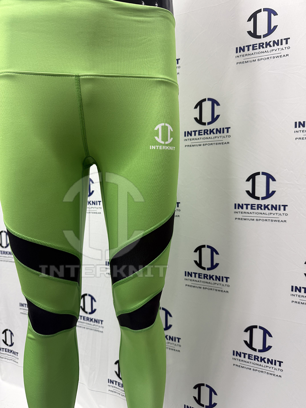 Custom Logo Solid Slim Fitness Super Elastic Lightweight Seamless Breathable Mesh Fabric Yoga Leggings Elastic Waist for Women