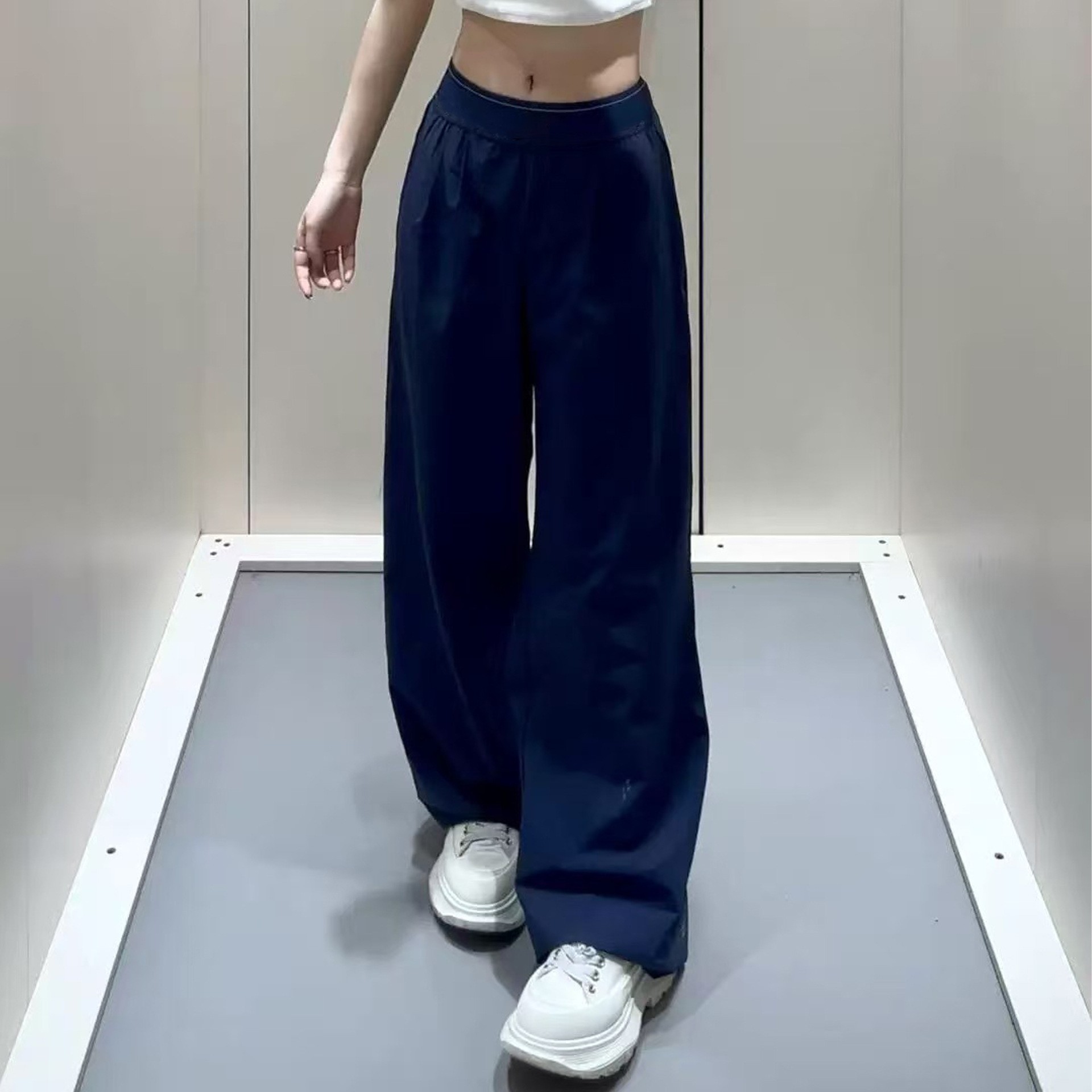 Wholesales Famous Brand Fashion Women's High Waist Wide Leg Sports Yoga Trousers Are for Women