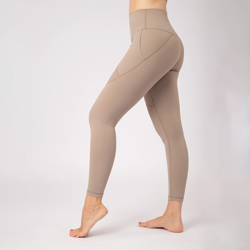Yoga Pants Detail 1