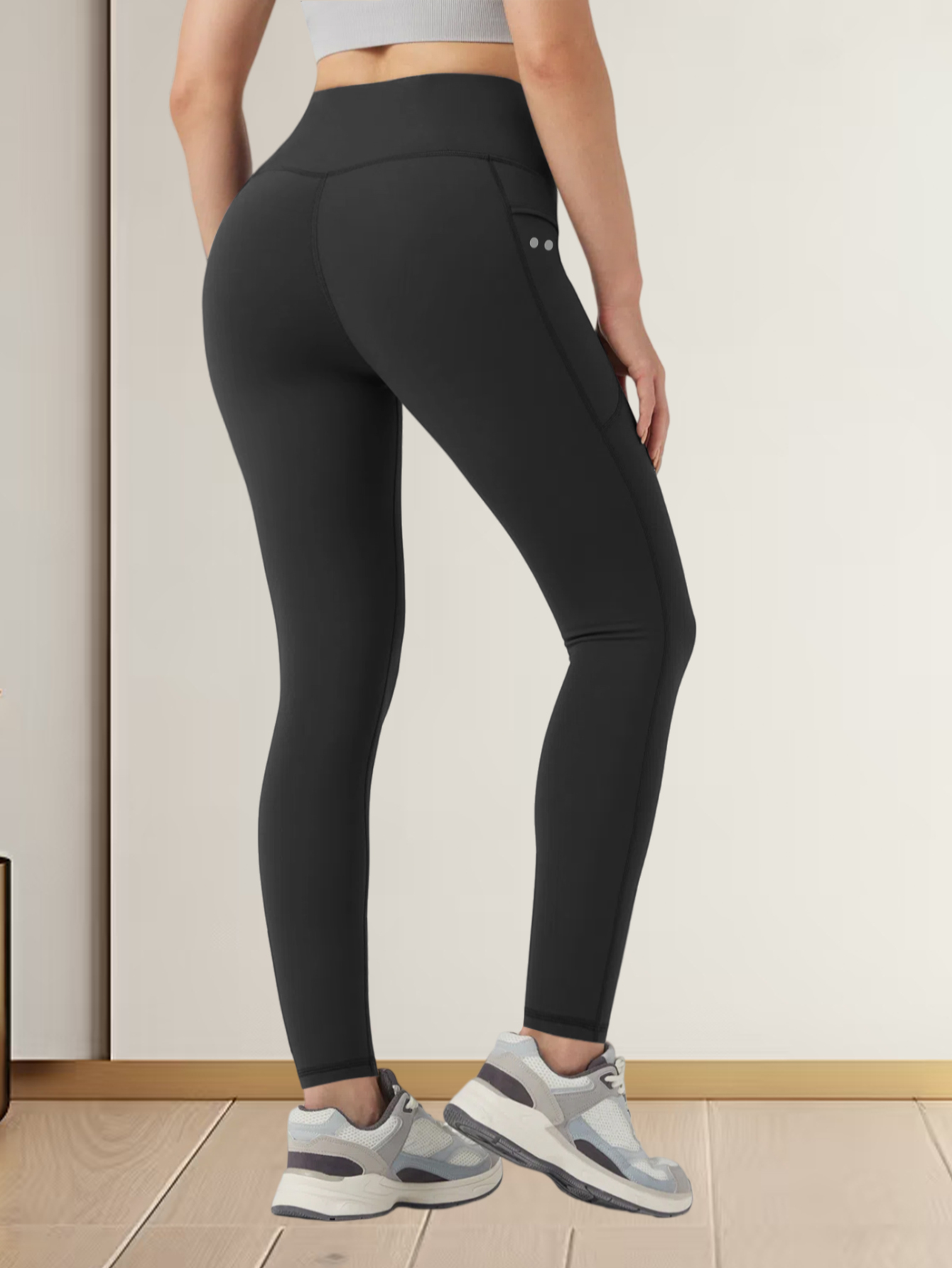 Plus Size Custom Logo Yoga Pants Women's Running Push up Breathable Sport Leggings Reflective Yoga Pants with Pockets