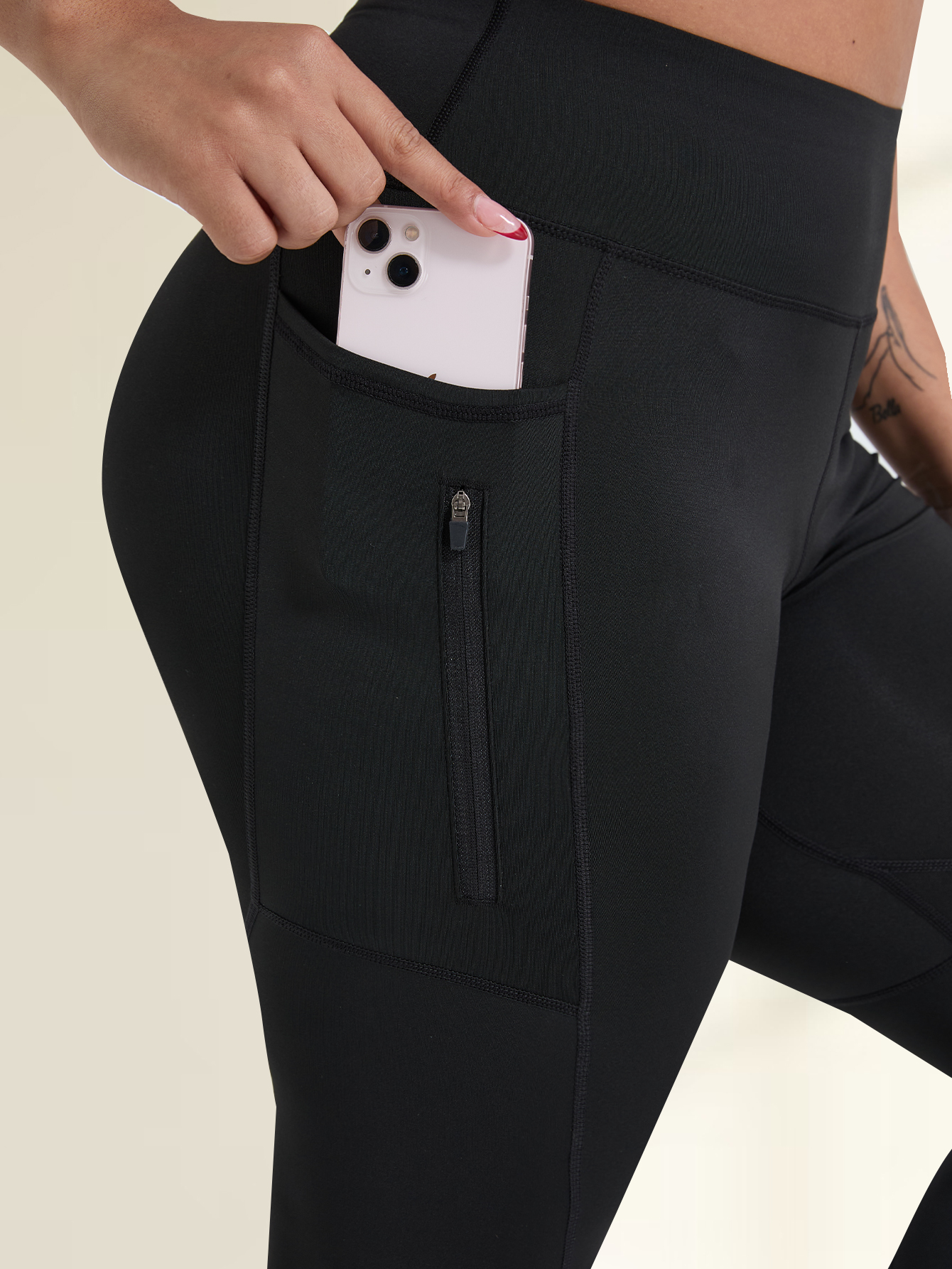 Plus Size Yoga Leggings with Zipper Pockets Training Workout Sports Gym Leggings High Waist Yoga Pants Women Gym Clothes