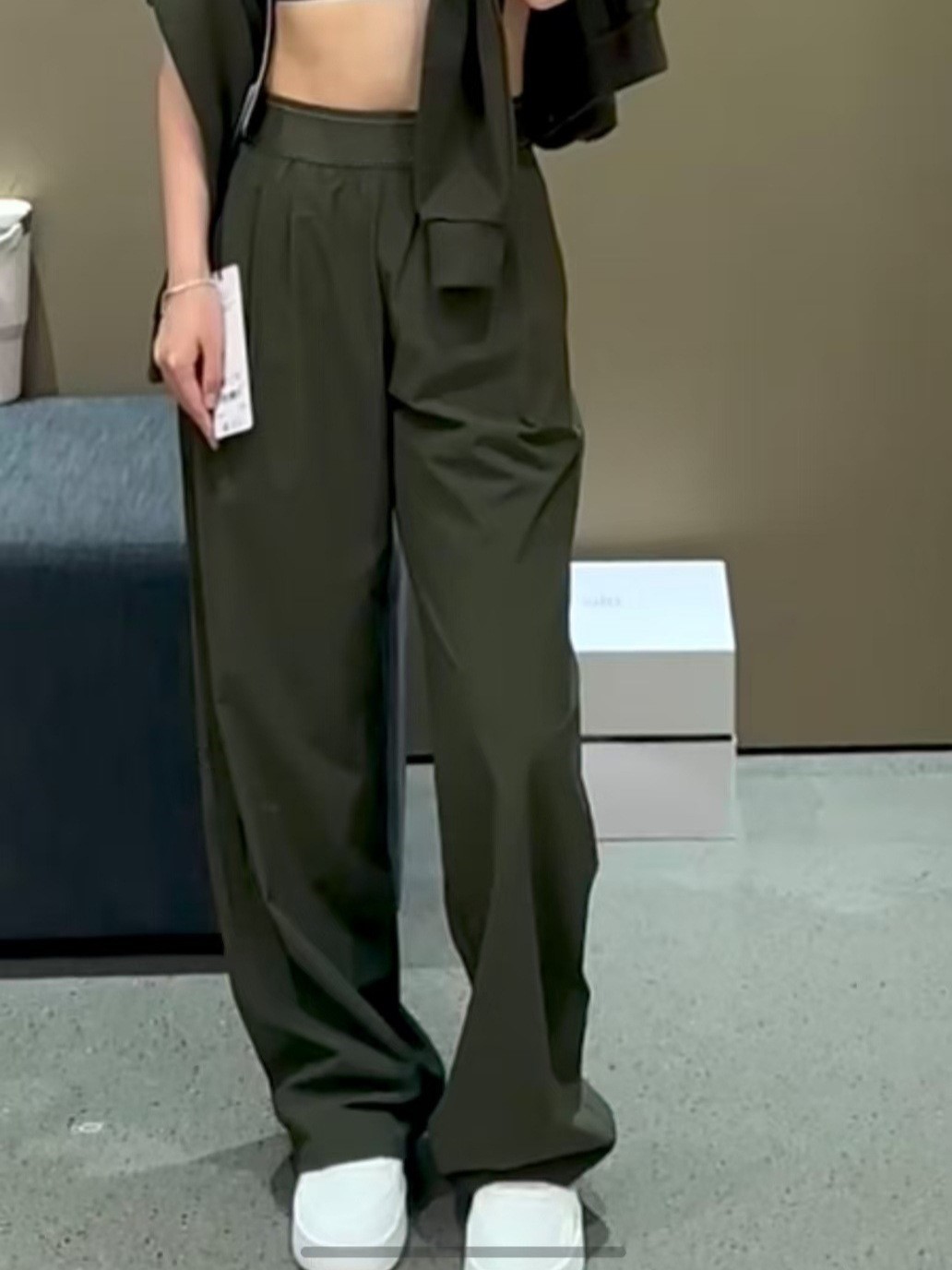Wholesales Famous Brand Fashion Women's High Waist Wide Leg Sports Yoga Trousers Are for Women