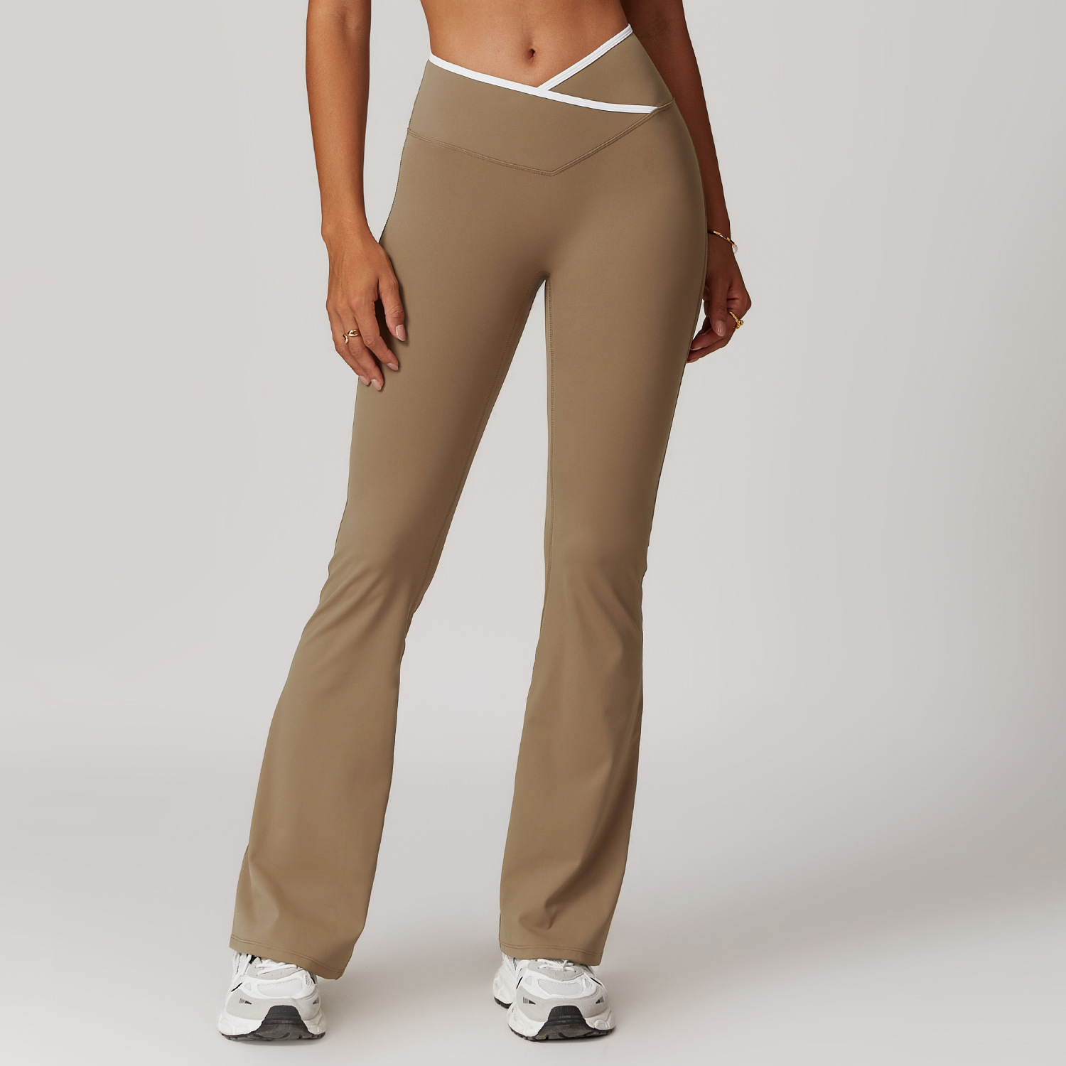 High Quality Women's Fitness Yoga Pants Elastic Waist Sportswear With Customizable Logo Solid Pattern Design