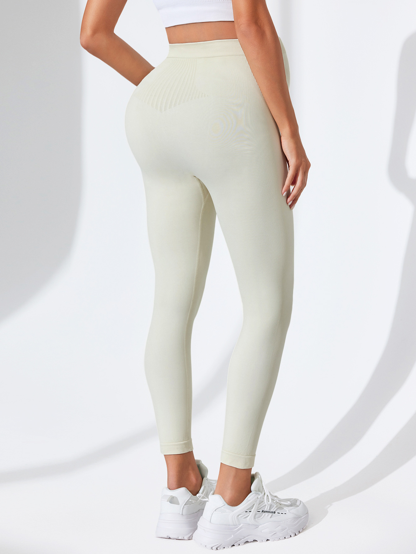 Pregnant Women Yoga Leggings Detail