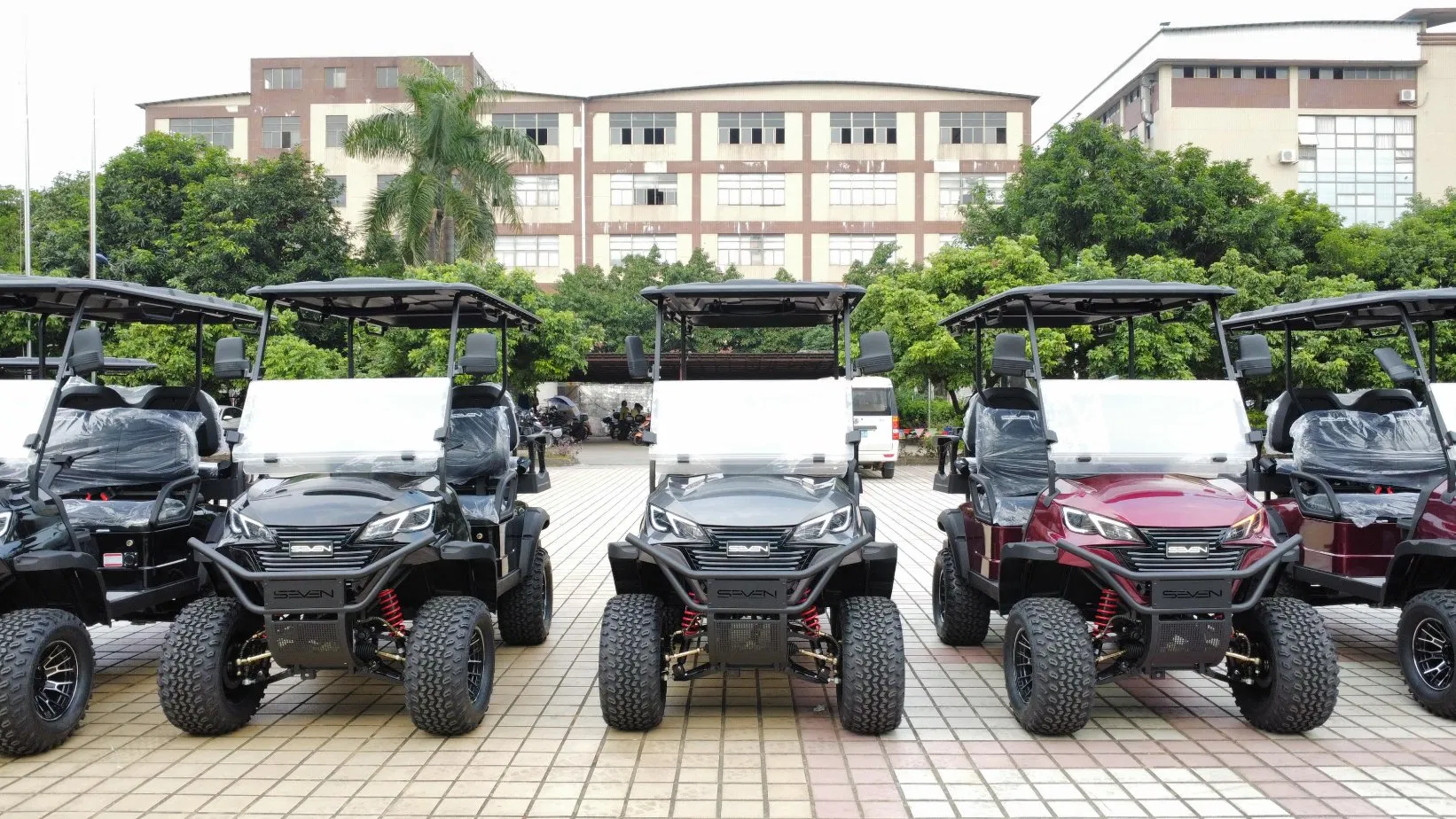 Latest Electric Lifted Golf Cart Luxury Multifunctional Golf Cart off Road Golf Cart 48V&72V