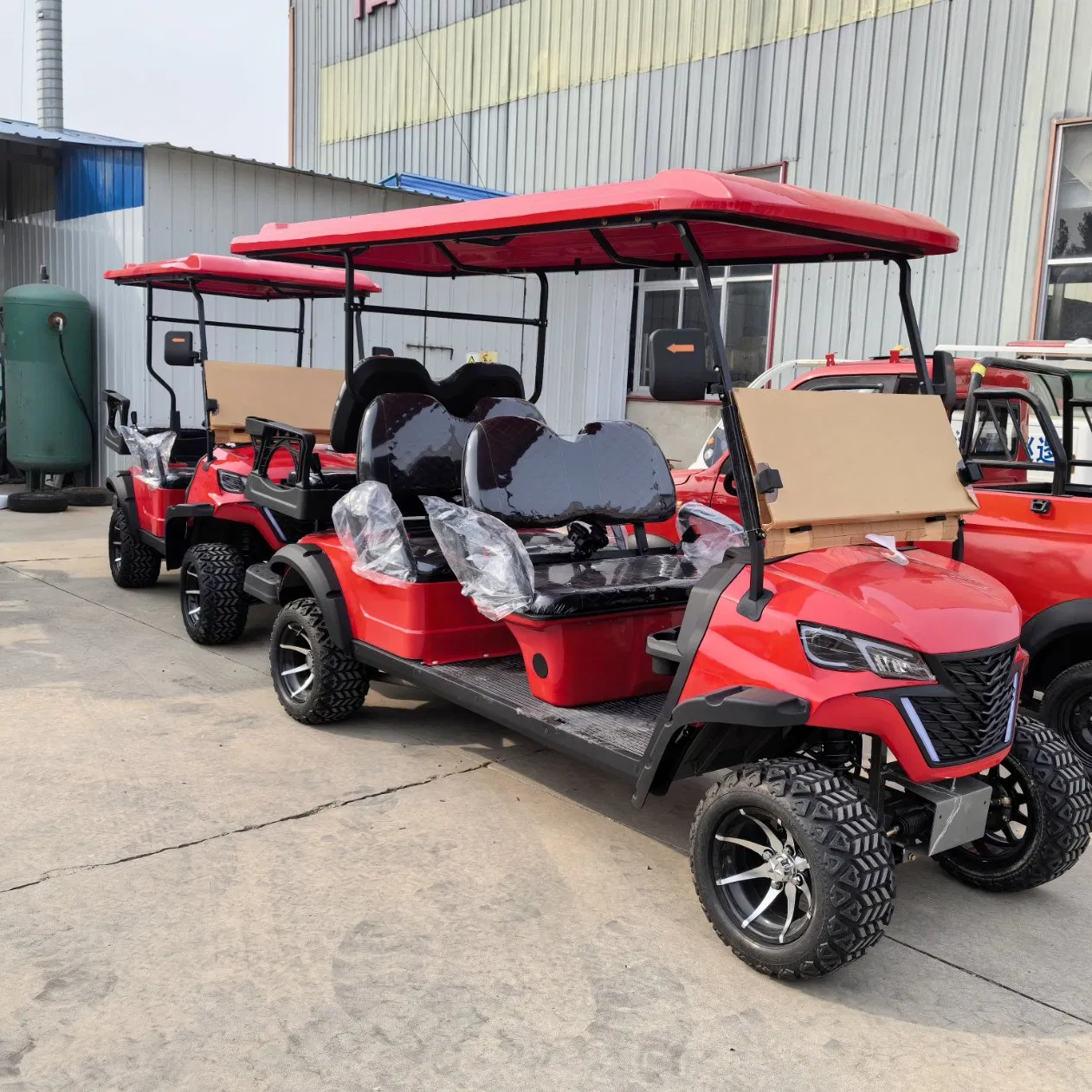 China Best Professional Custom Club 4 Person Car 60V Golf Carts Electric Powered Black 2+2 Seats for Sale