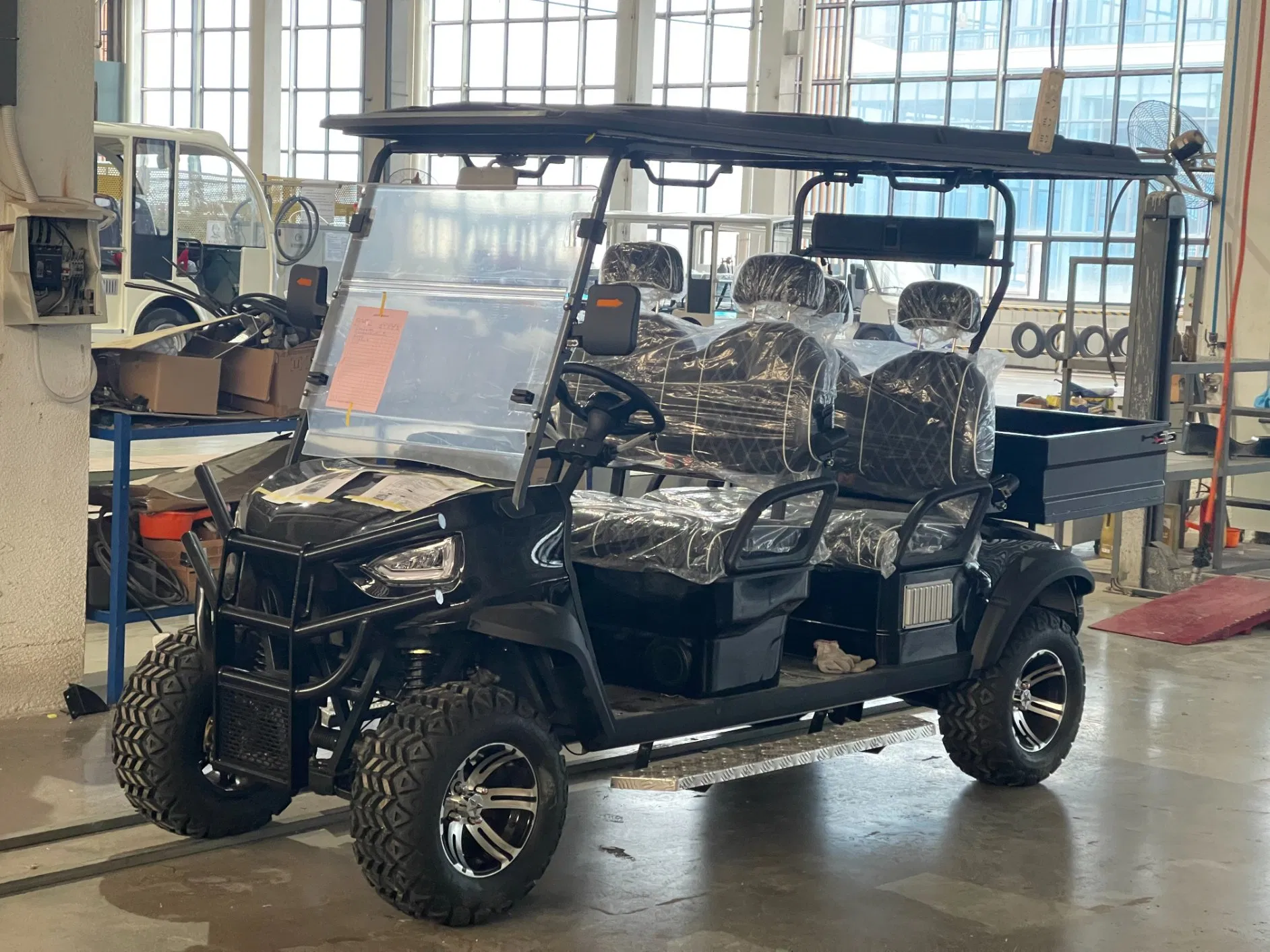 4 Seater Lead Acid Powered with Cargo Gas Golf Cart