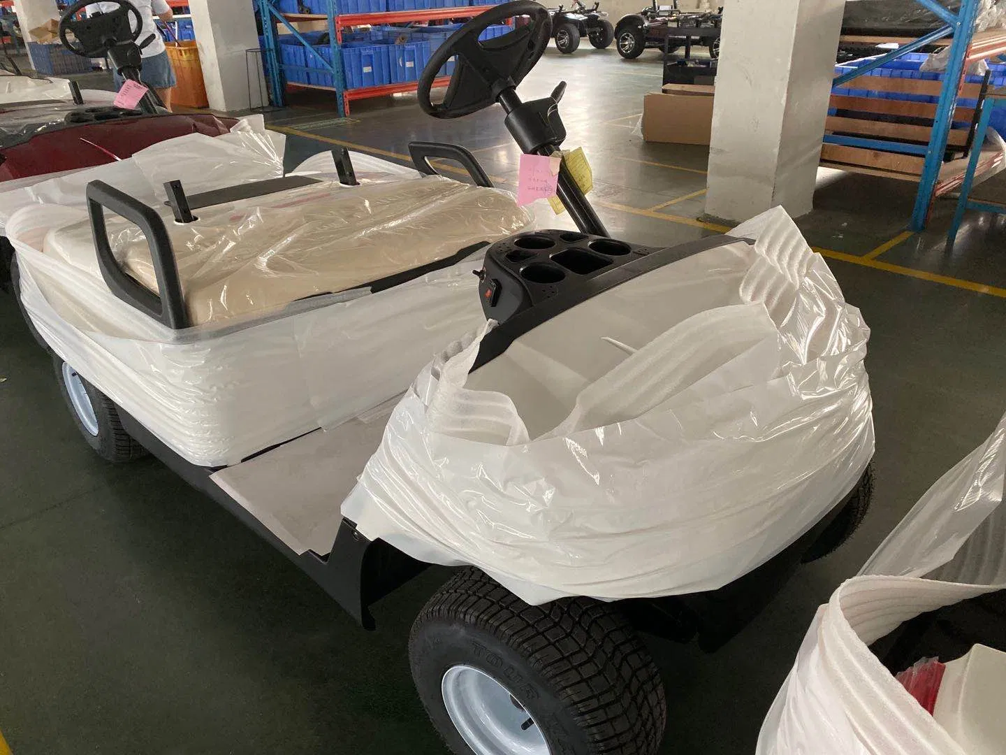 CE Approved 4 Seater Electric Golf Carts with Folded Back Seat