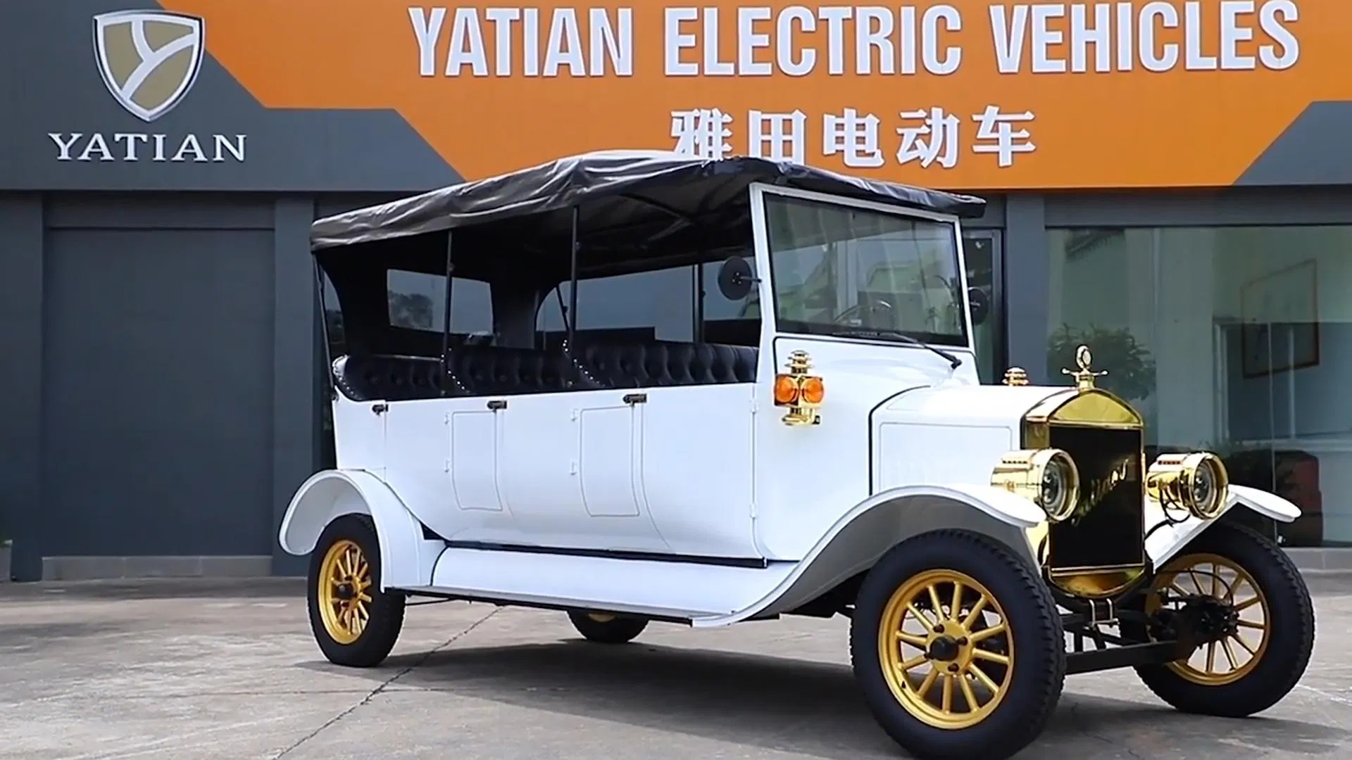 Classic Vintage Electric Golf Cart 8-Seater Retro Vehicle for Wedding &amp; Resort Transport