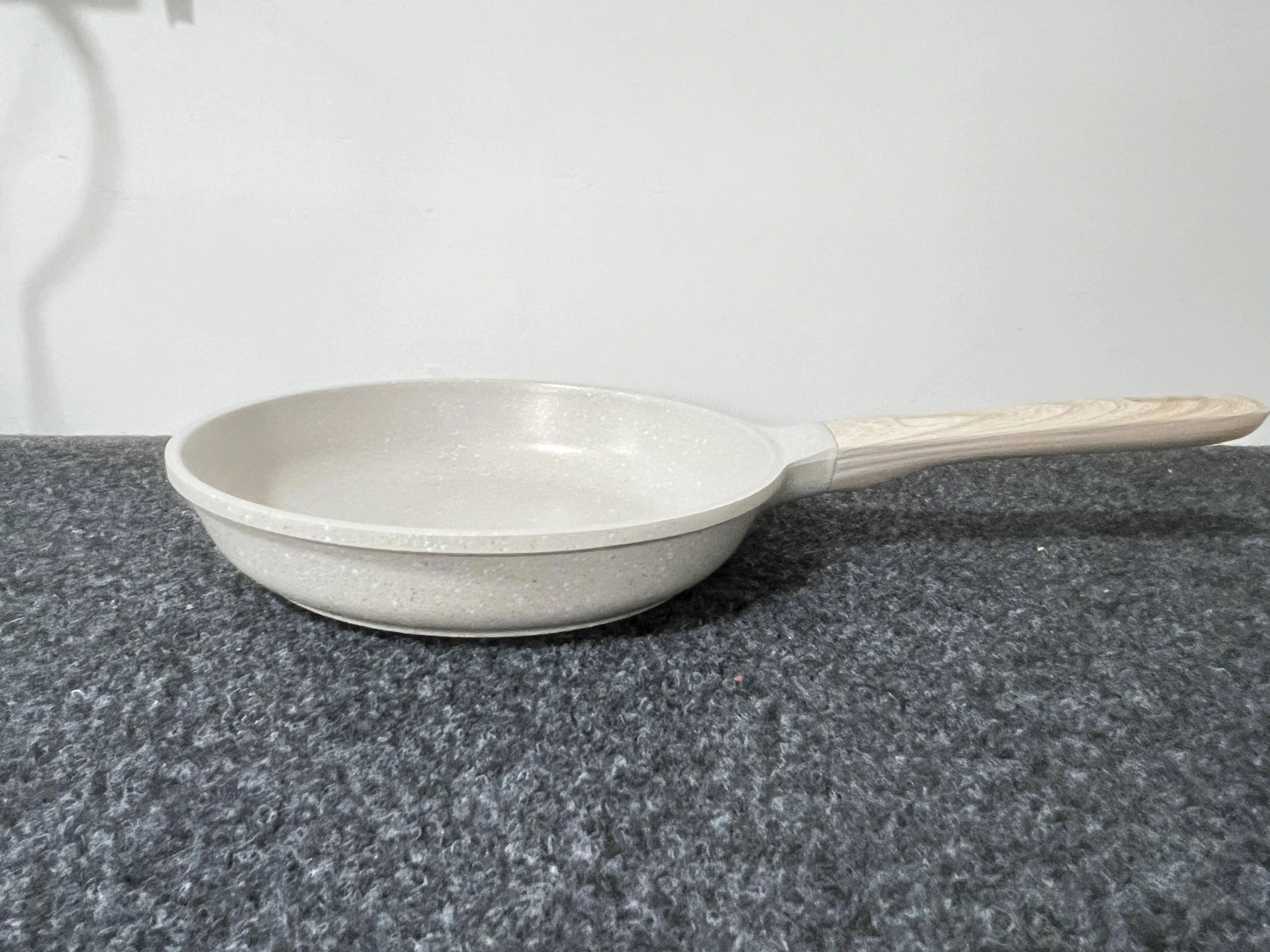 Non-Stick Frying Pan Factory Wholesale Ceramic Kitchen Ware Steam Flavor Cooking Pot