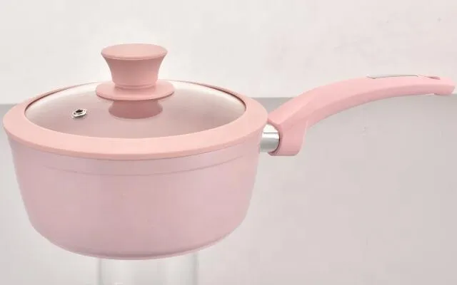 Aluminum Ceramic Coated Casserole Detail