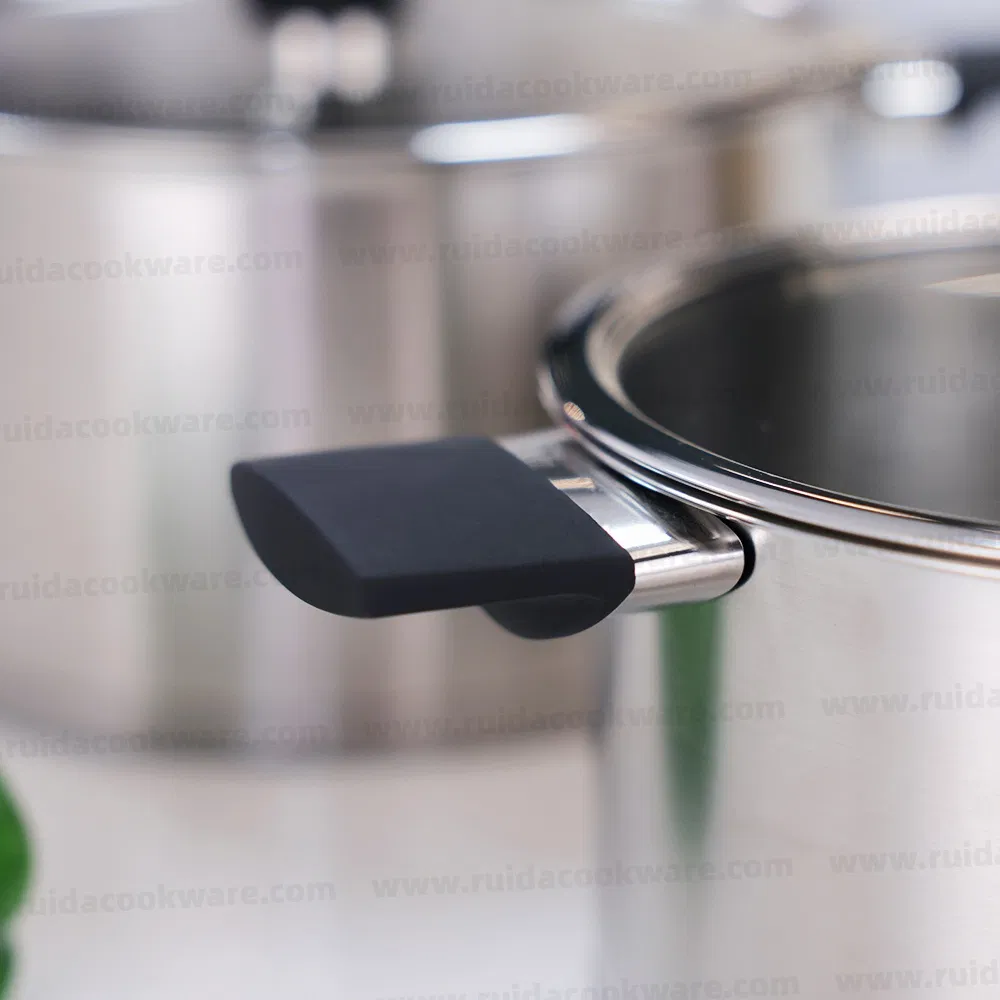 China Factory 11PCS Black Soft Touch Handle 201ss Cookware Set