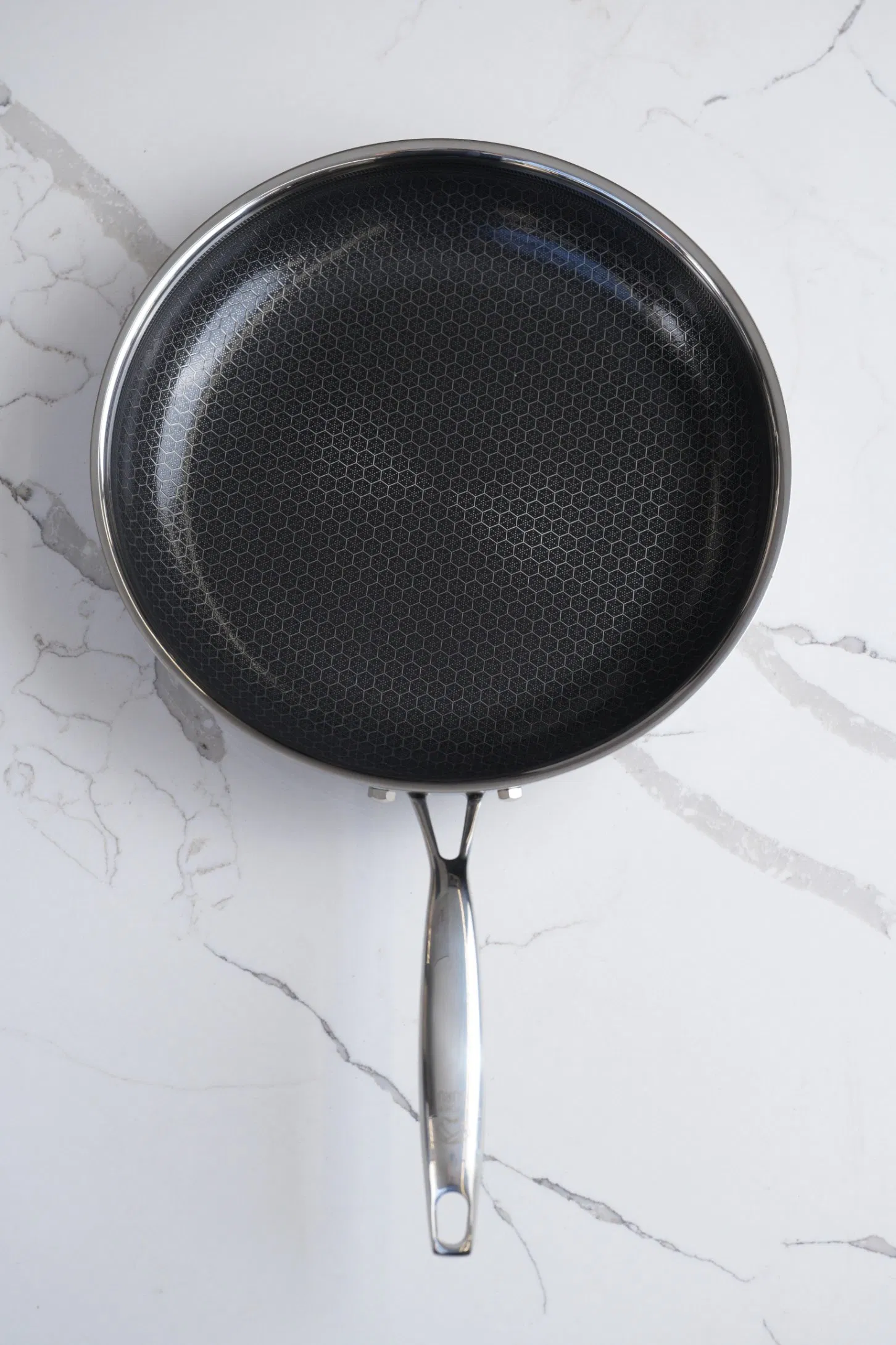 Factory Wholesale Customization Stainless Steel Non Stick Honey Comb Frying Pans Ceramic Coating Pfoa &amp; Pfas Free Ceramic Cookware