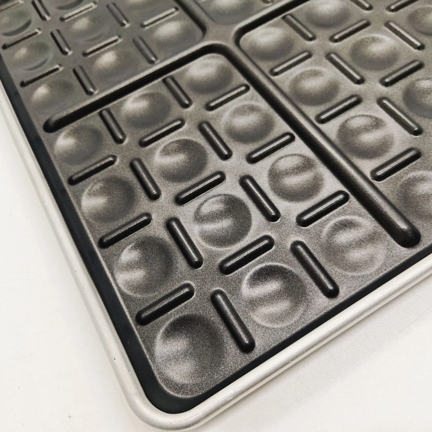 Aluminized Steel with Band in Rim 96 Concave 22 Gauge 1-3/8" Cluster Slide Bun Pan with Pfas Free Non-Stick Coating Baking Tray