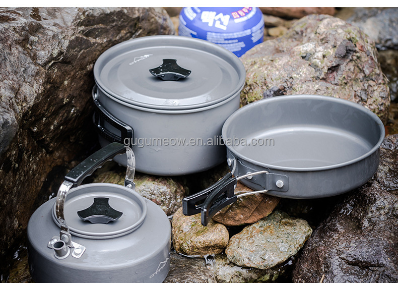 Camping pot set detail view 5